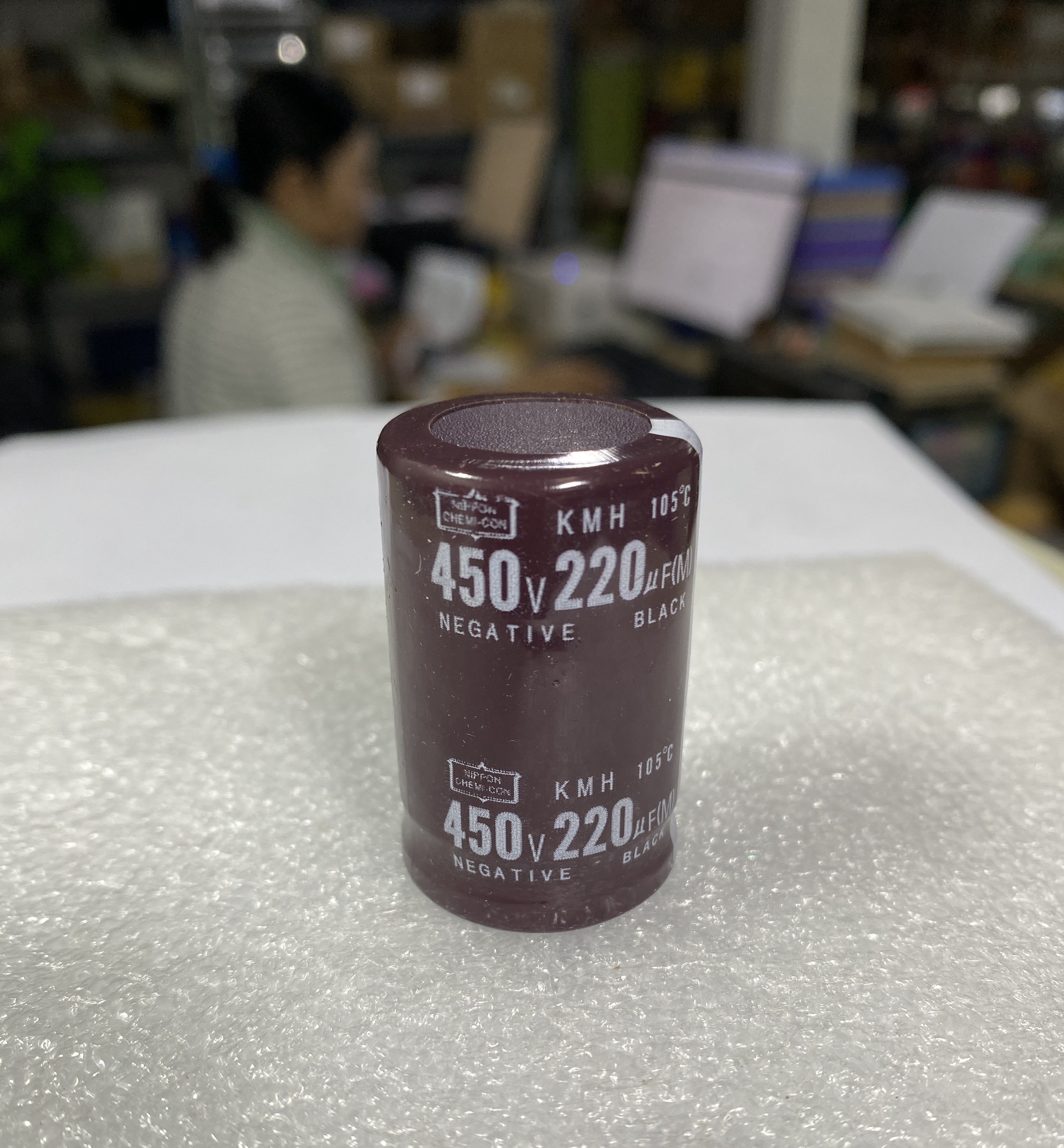Tụ lọc nguồn 220uF 450V tháo máy chân cứng (25x40mm)