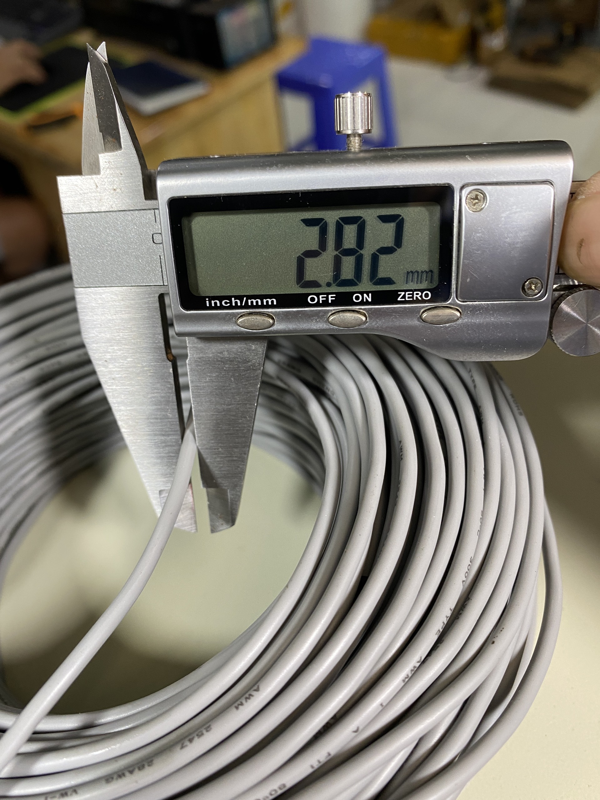 Dây tín hiệu âm thanh chống nhiễu 3 lõi loại thường, dây 2.8mm, giá 1 mét