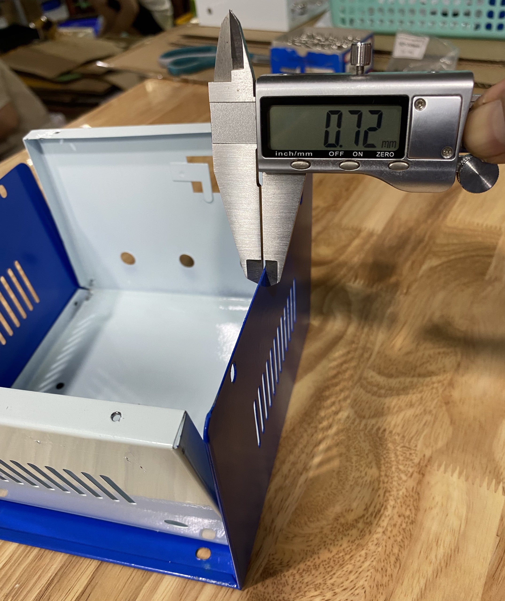 Vỏ biến áp cách ly vỏ máy sạc ắc quy 10A