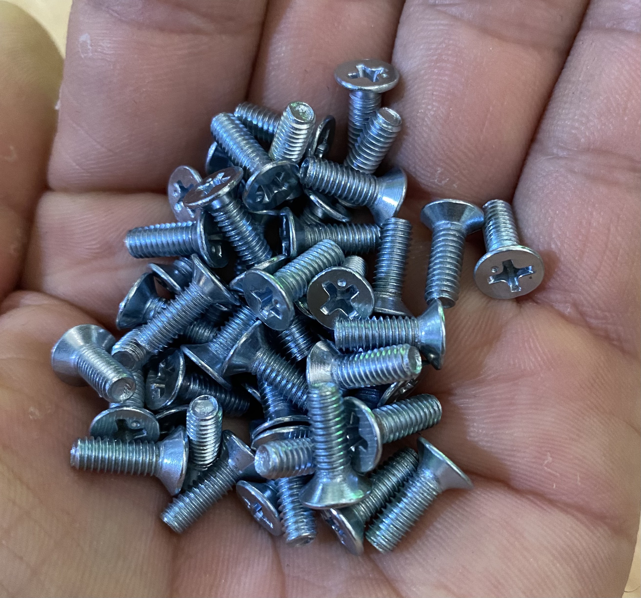 Ốc vít đầu COL REN mịn 4mm dài 12mm M4=4x12, (Túi 500gram = khoảng 480 - 490 con)