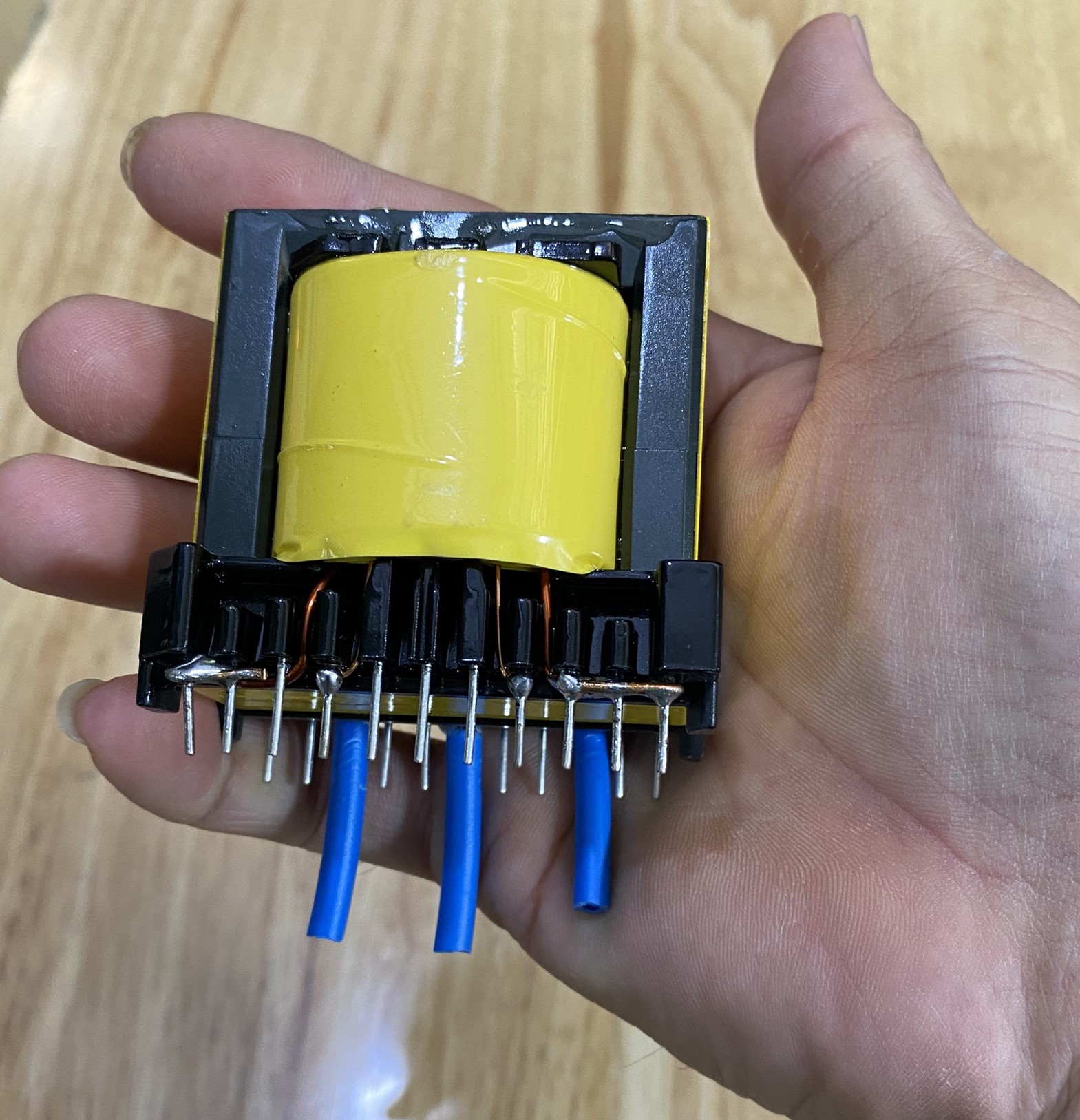 Biến áp xung quấn mới EE5520 Đứng dùng cho máy 18 fet IGBT Auto nguồn nước