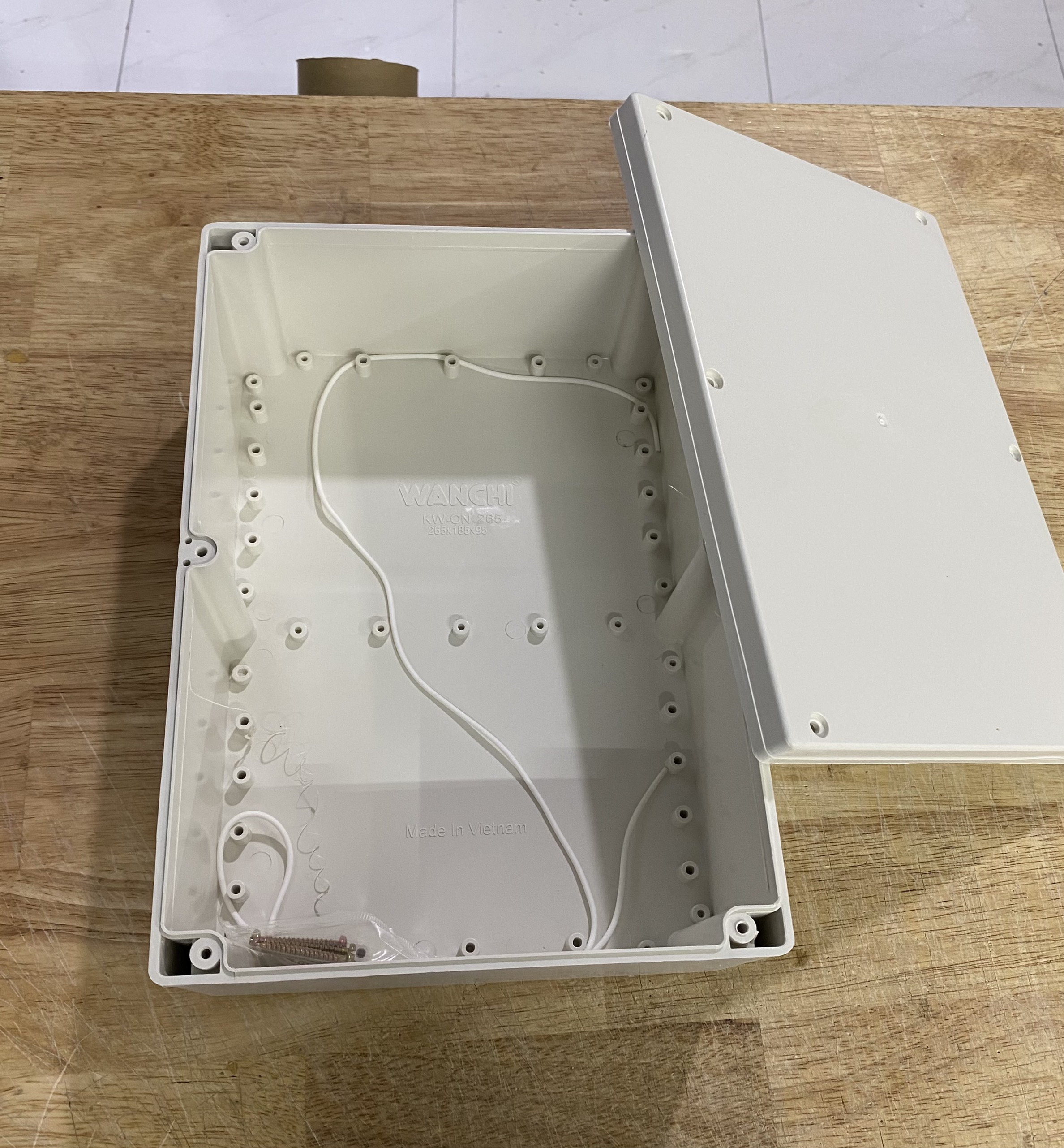 Hộp nhựa ABS 265x185x95mm WANCHI
