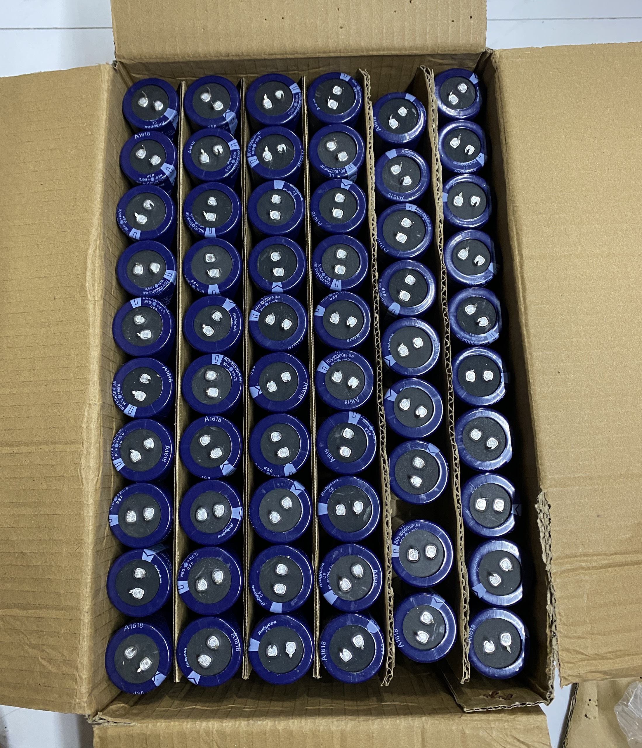 Tụ lọc nguồn rubycon 80v 10.000uf dùng trong thiết bị âm thanh, nguồn xung