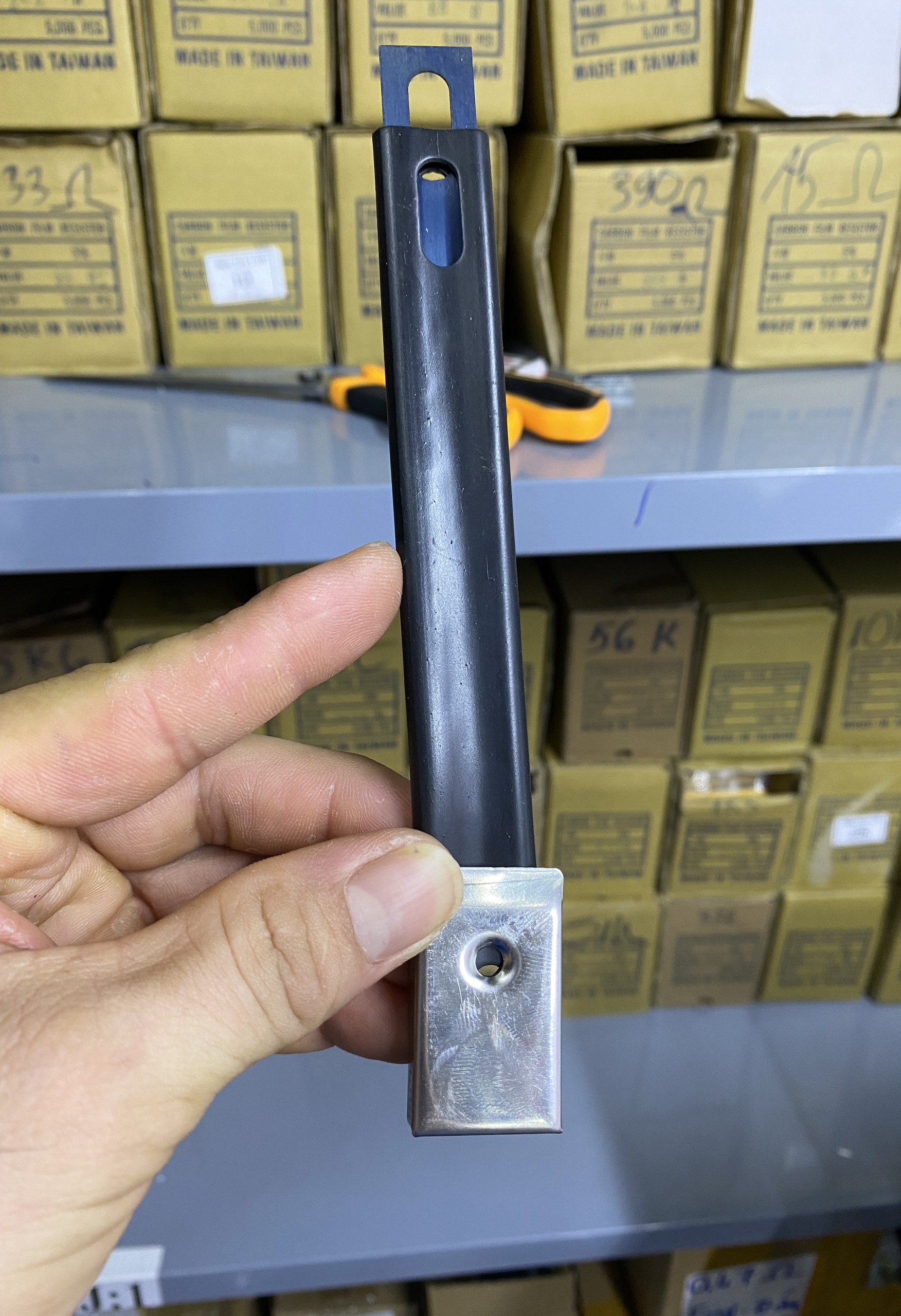 Quai Xách TC2 (Đế Bắt Vít Inox)