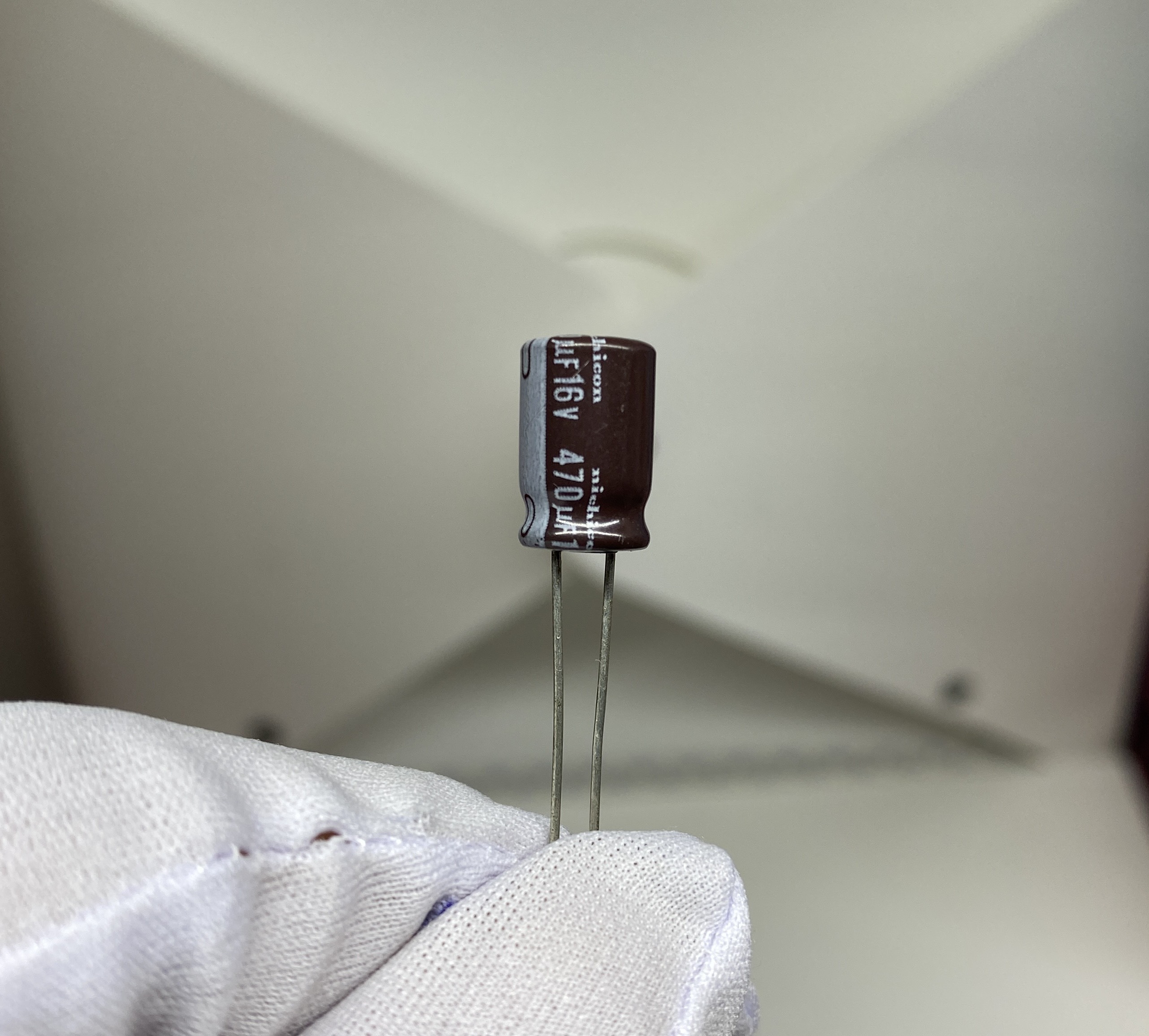 Tụ hóa 470uf-16v 25v 35v 50v màu ngẫu nhiên
