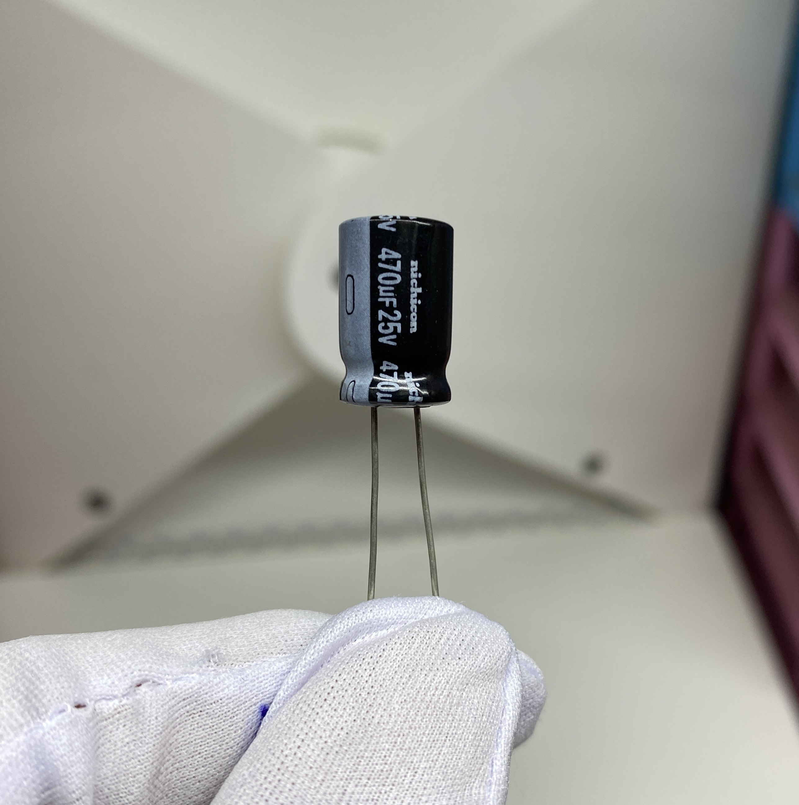Tụ hóa 470uf-16v 25v 35v 50v màu ngẫu nhiên