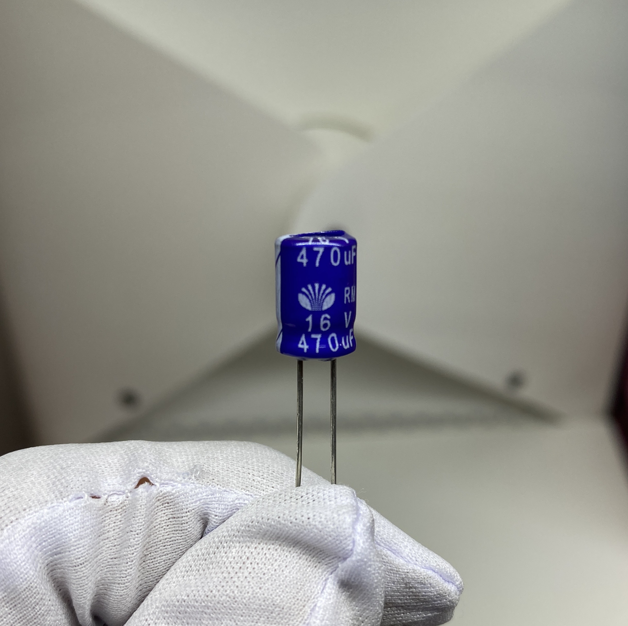 Tụ hóa 470uf-16v 25v 35v 50v màu ngẫu nhiên