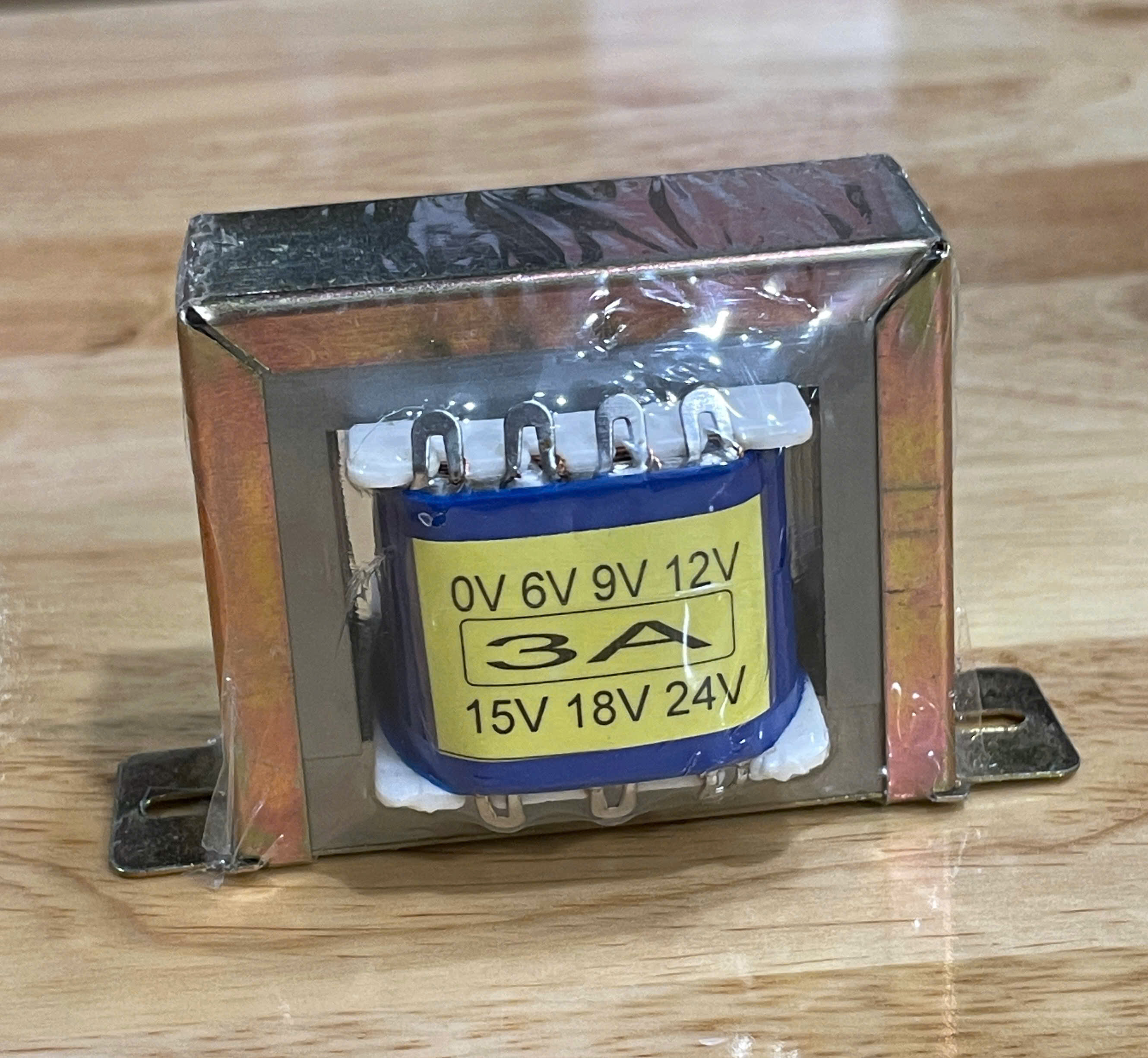 Biến áp đối xứng hạ áp 15v đôi AC vào 220v ra AC 15v-0v-15v - 3A