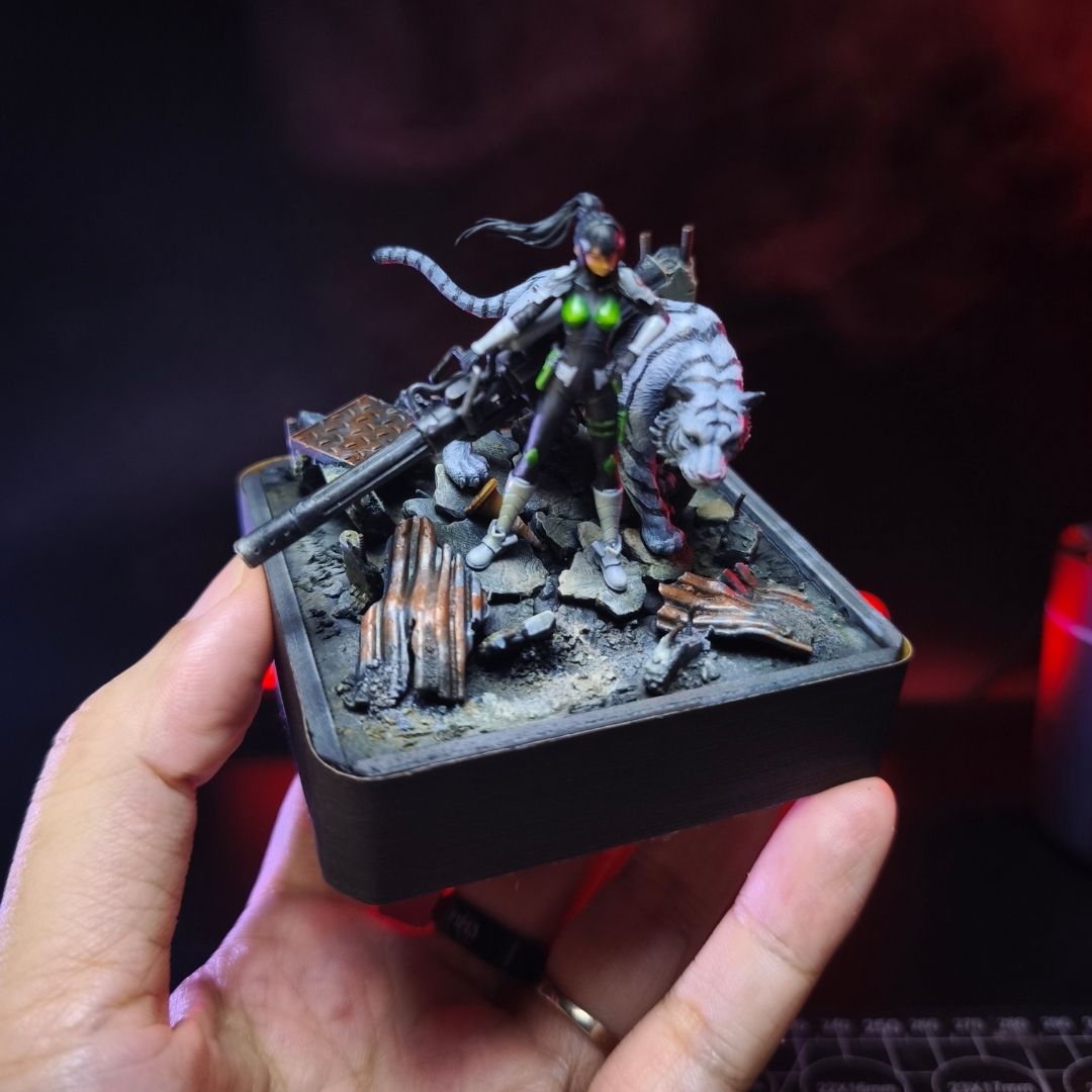 MH3_252- Mina -Kaiju No.8 Diorama 1:35