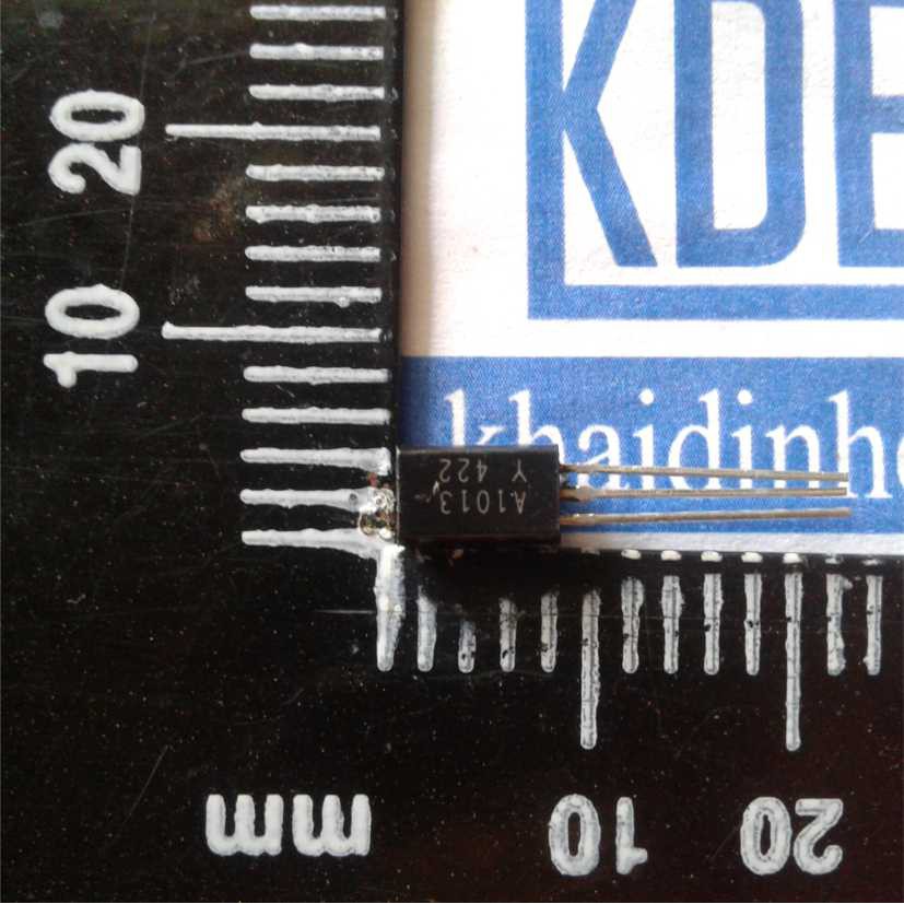 A1013 PNP transistor TO-92L 1A 160V 0.9W transistor nghịch kde0184