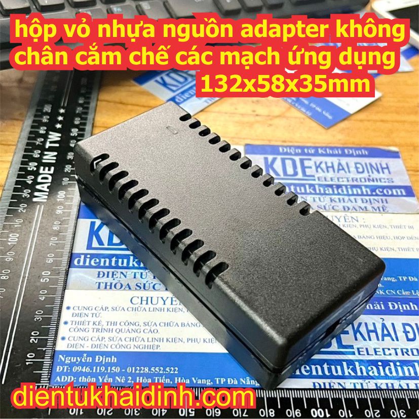 hộp vỏ nhựa nguồn adapter không chân cắm chế các mạch ứng dụng 132x58x35mm kde2213