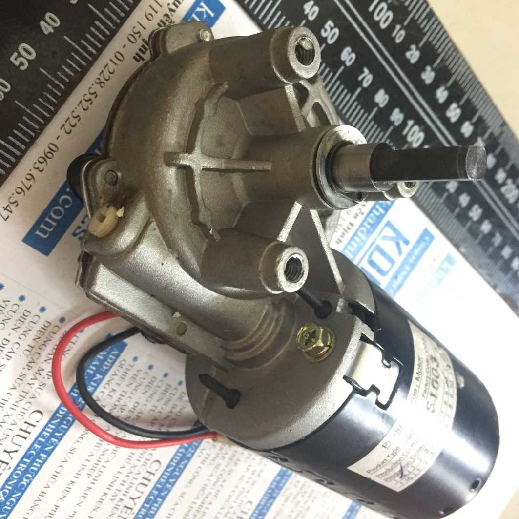 Động cơ giảm tốc 12-24VDC 60W 26-52RPM cực mạnh 6N.m 1,3kg kde3026