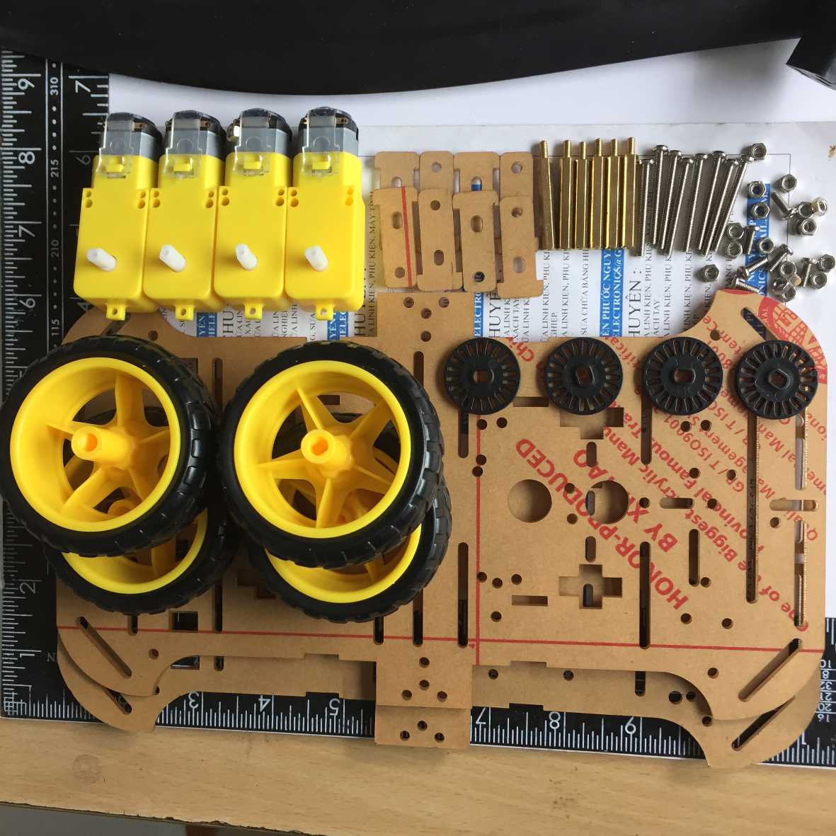 Bộ thành phần xe mô hình 2 tầng KDE-04 dễ lắp đặt kde3102