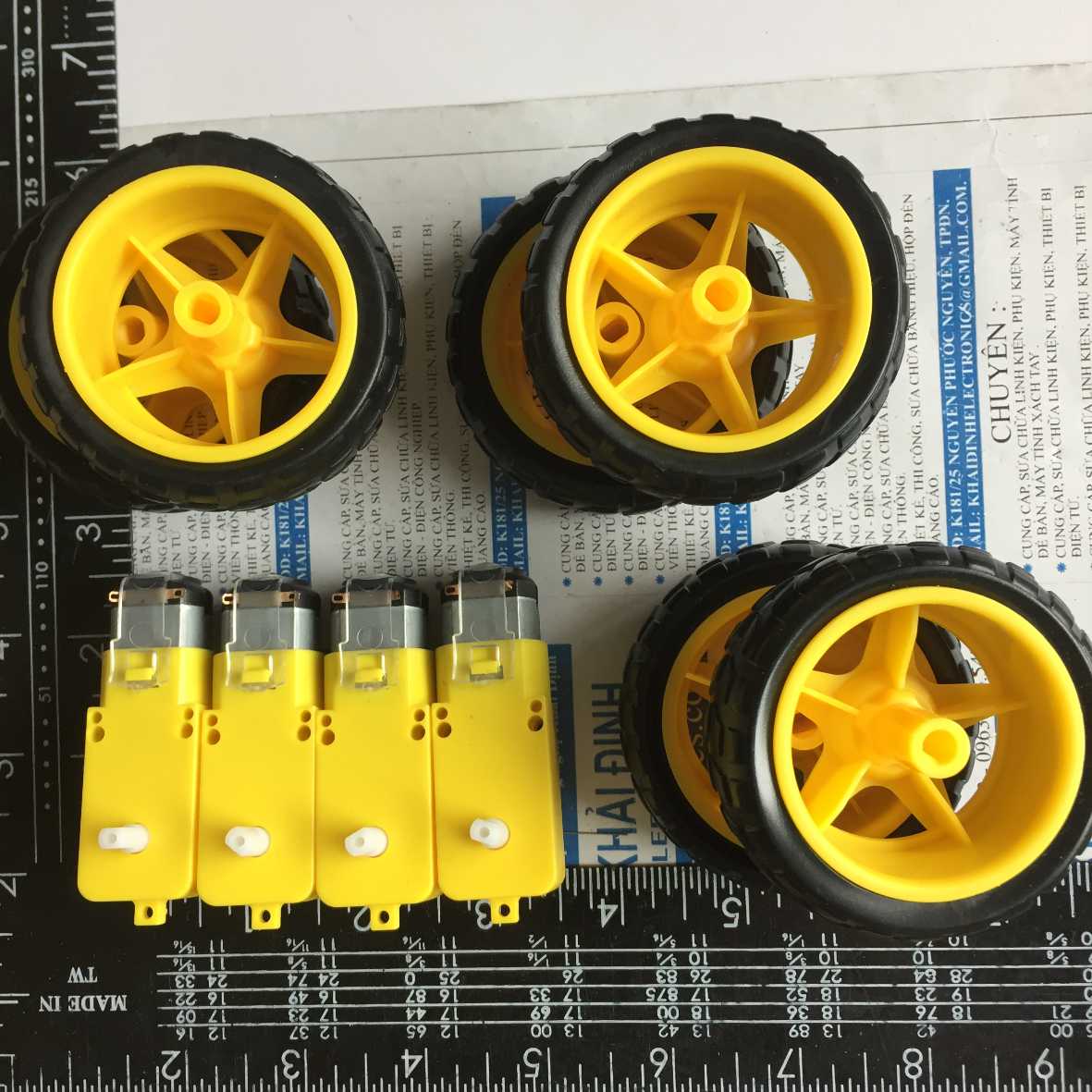 Động cơ giảm tốc + bánh xe 66mm vàng, dùng chế xe mô hình kde3133
