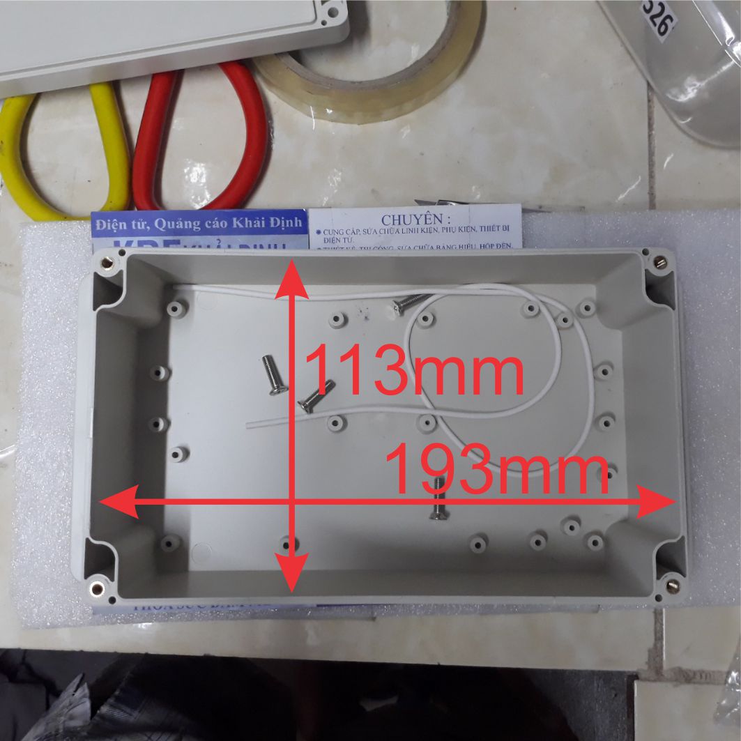 hộp nhựa 200*120*75mm, có tai ngoài kín nước kde3198