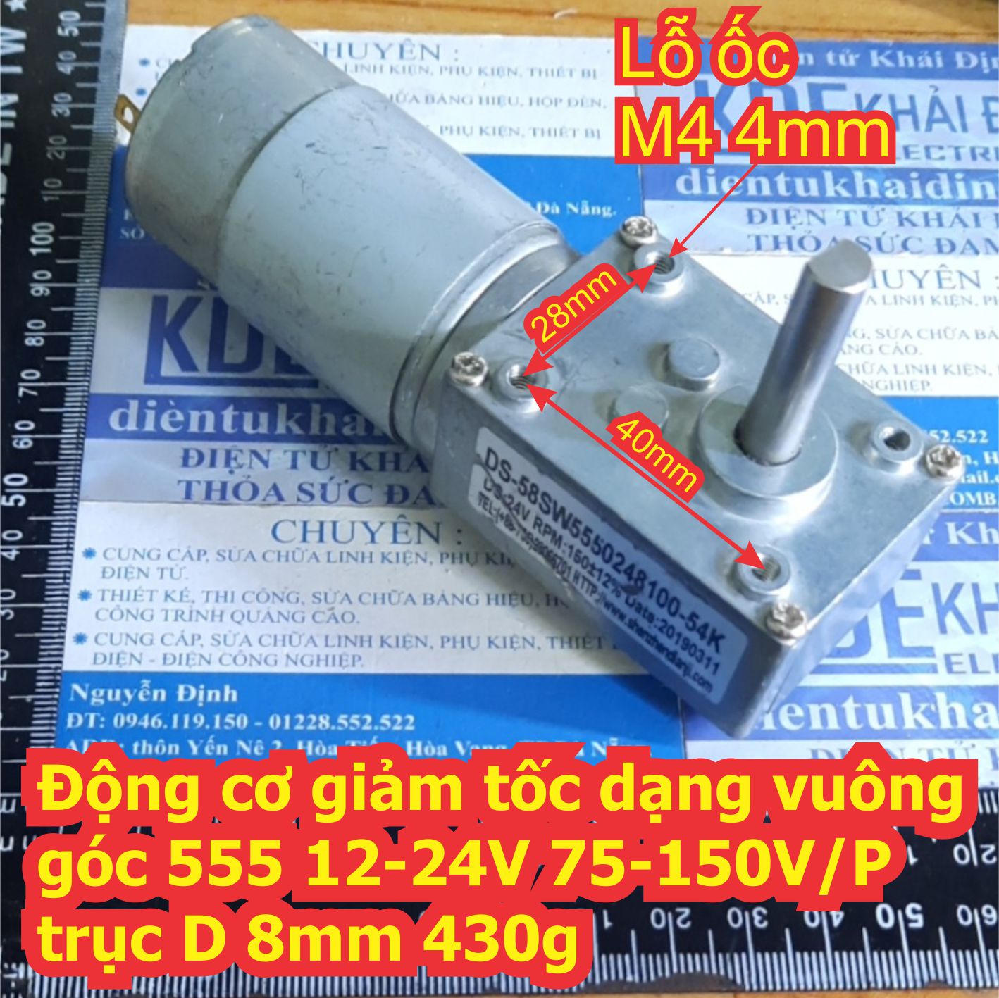 Động cơ giảm tốc dạng vuông góc 555 12-24V 45-90V/P trục D 8mm 430g kde7741