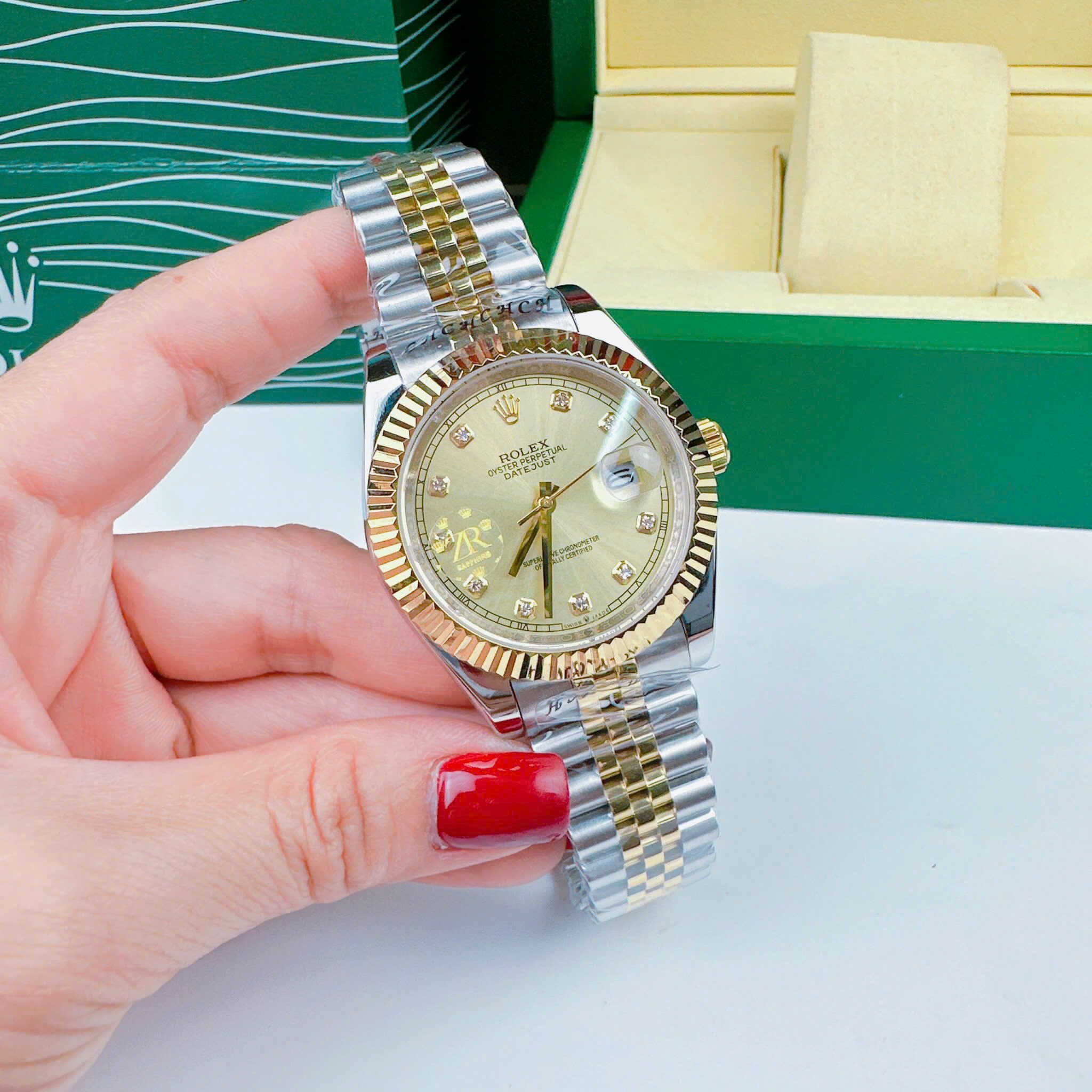Đồng Hồ Rolex Niềng Khía |Nam Giới |Mặt Vàng |Dây Kim Loại Demi Gold |Máy Cơ (Automatic) |Size 41mm |donghogiatot.vn