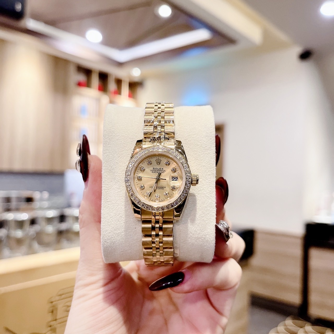 Đồng Hồ Rolex Đính Đá |Nữ Giới |Dây Kim Loại Vàng Gold |Máy Pin (Máy Quartz) |Size 31mm |donghogiatot.vn