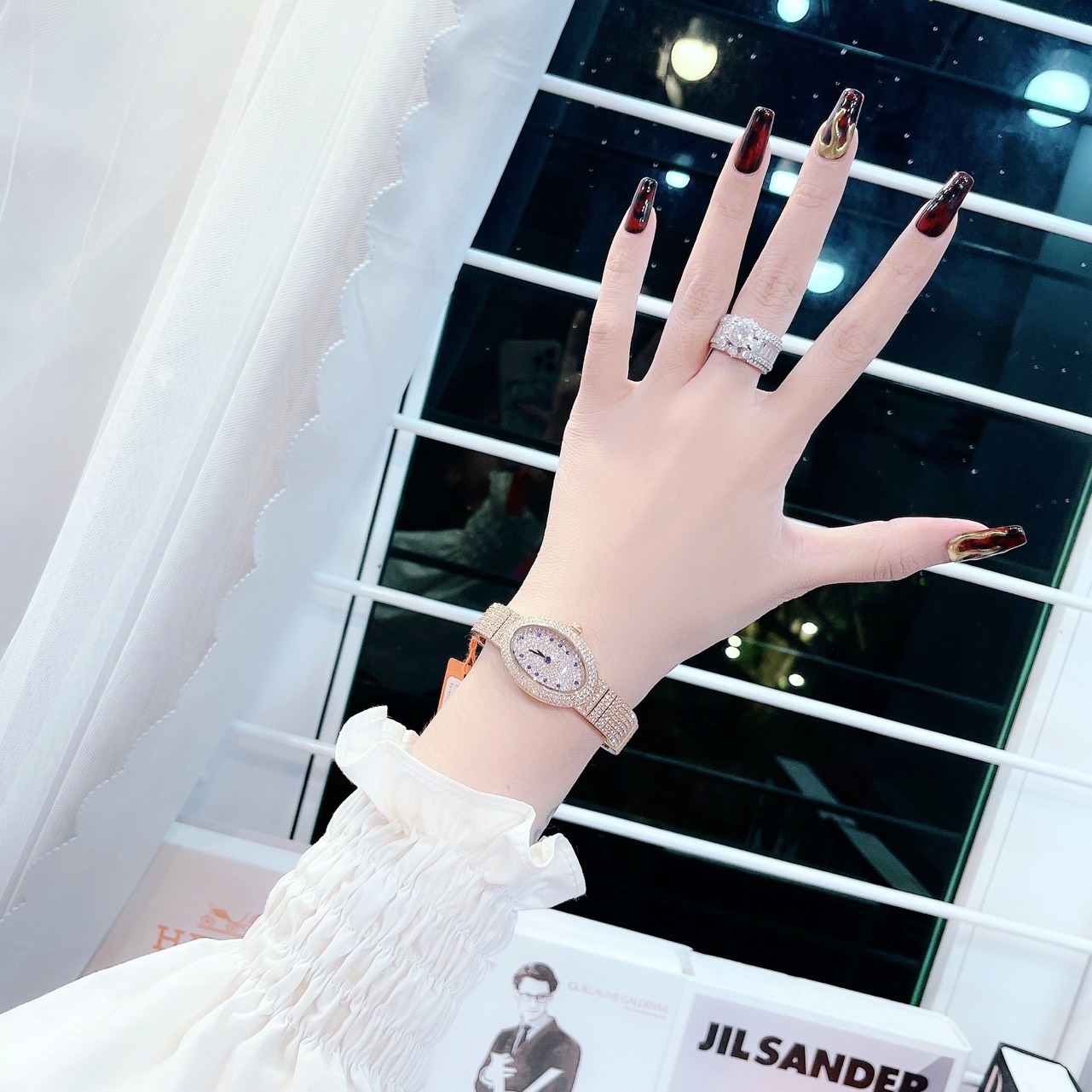Đồng Hồ Davena Mặt Oval |Nữ Giới |Đính Đá Xanh |Vòng Tay Rose Gold |Máy Pin (Quartz) |Size 28mm |donghogiatot.vn