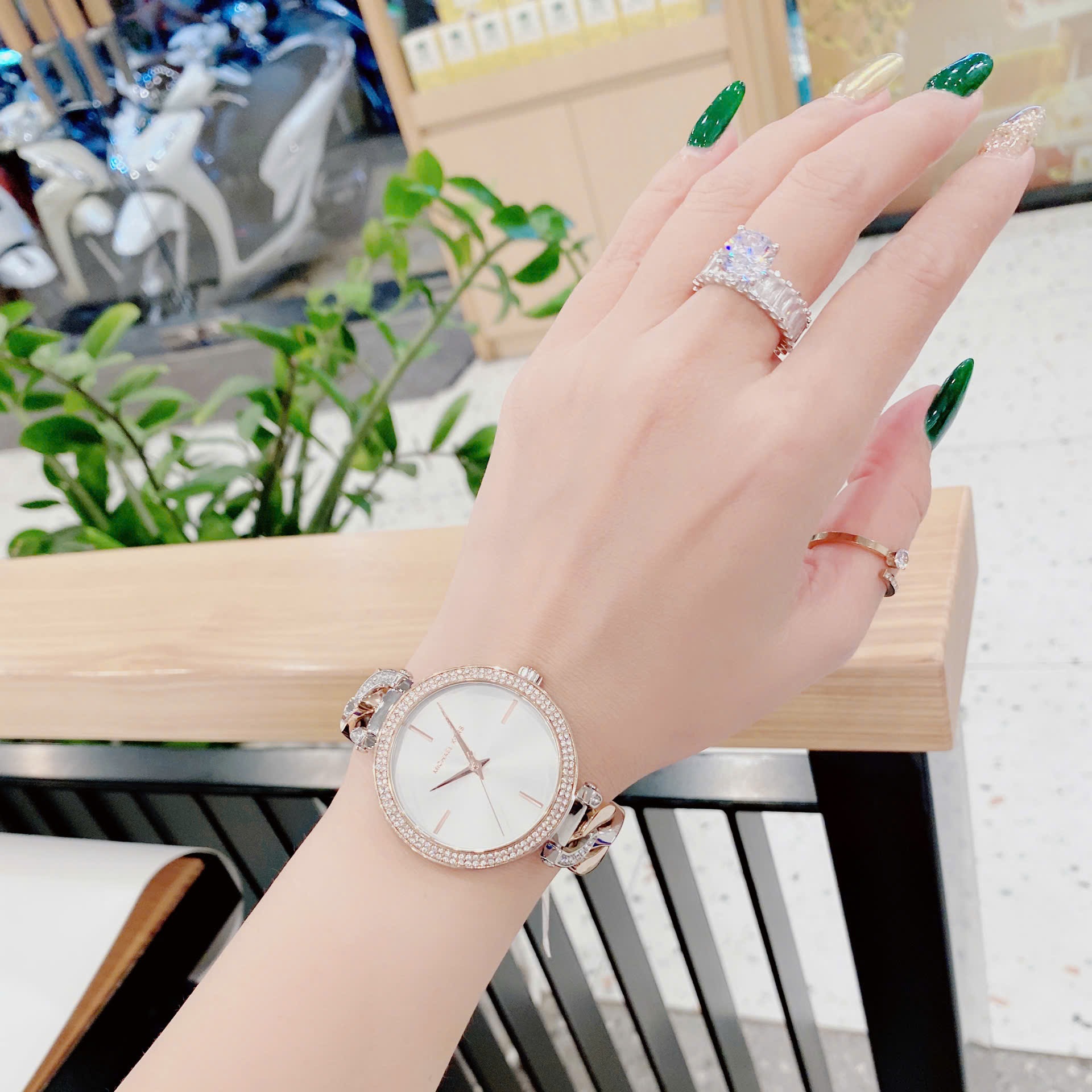 Đồng Hồ Michael Kors Catelyn |Nữ Giới |Đính Đá |Dây Mắt Xích Demi Rose Gold |Máy Pin (Quartz) |Size 38mm |donghogiatot.vn