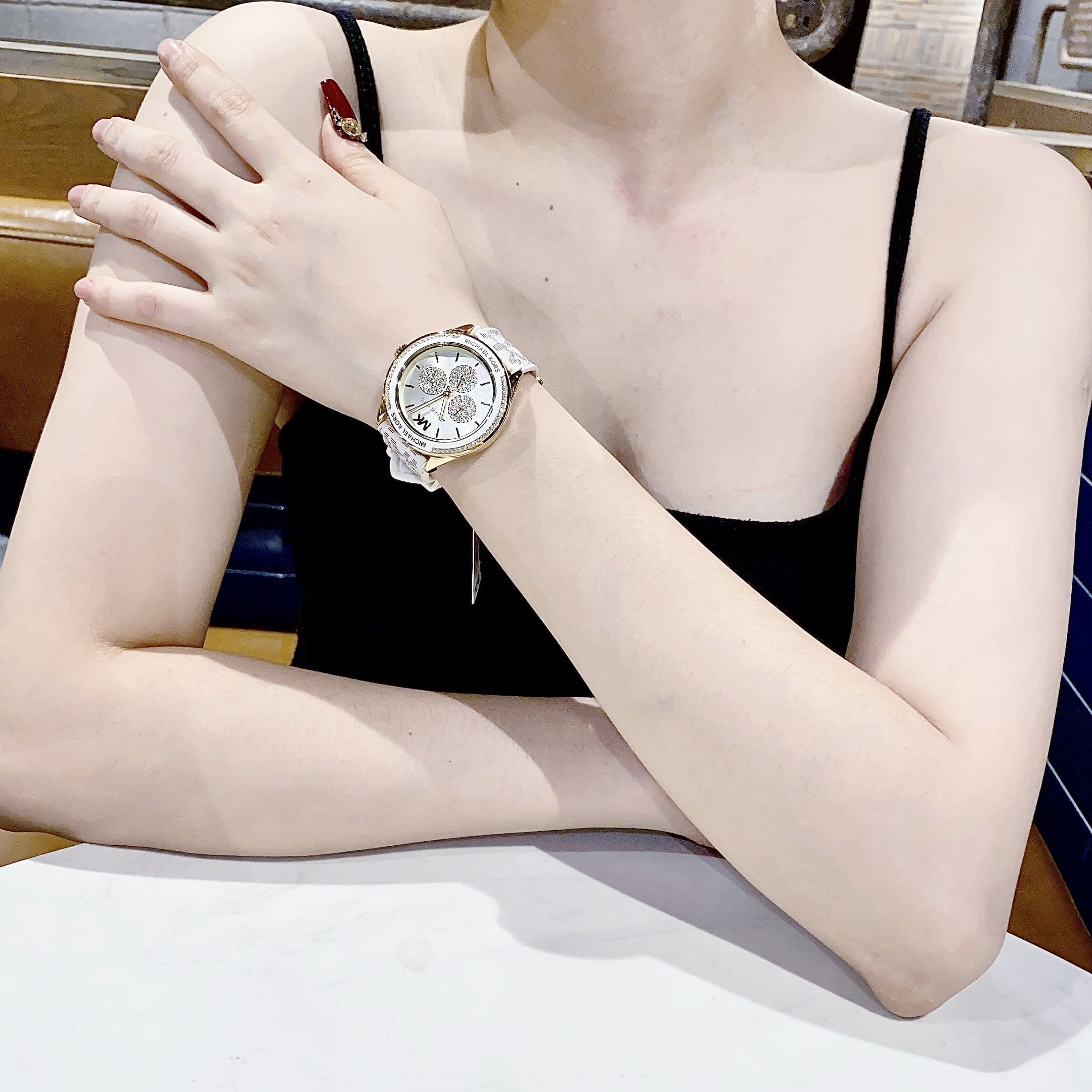 Đồng Hồ Michael Kors Jessa |Unisex |Vàng Gold |Dây Silicone Trắng Bọc Da |Máy Pin (Quartz) |Size 40mm |donghogiatot.vn