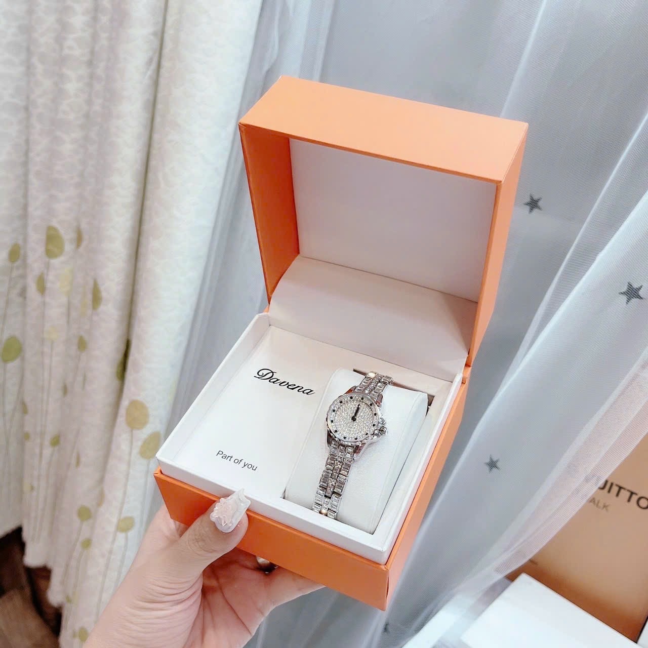 Đồng Hồ Davena Full Đá |Nữ Giới |Silver |Dây Kim Loại Đính Pha Lê |Máy Pin (Quartz) |Size 25mm |donghogiatot.vn