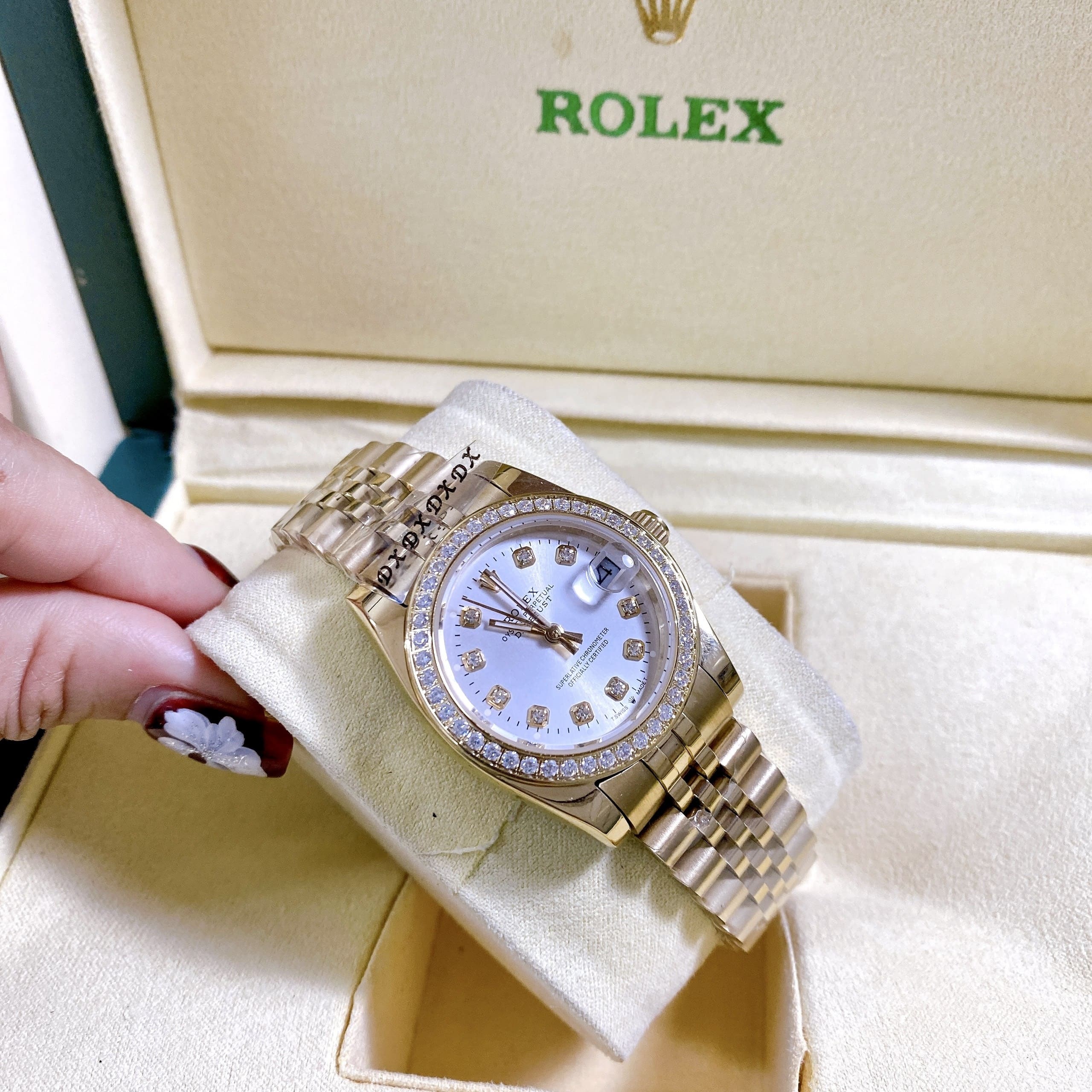 Đồng Hồ Rolex Đính Đá |Cặp Đôi |Mặt Trắng |Dây Kim Loại Vàng Gold |Máy Pin (Máy Quartz) |Size 36x31mm |donghogiatot.vn