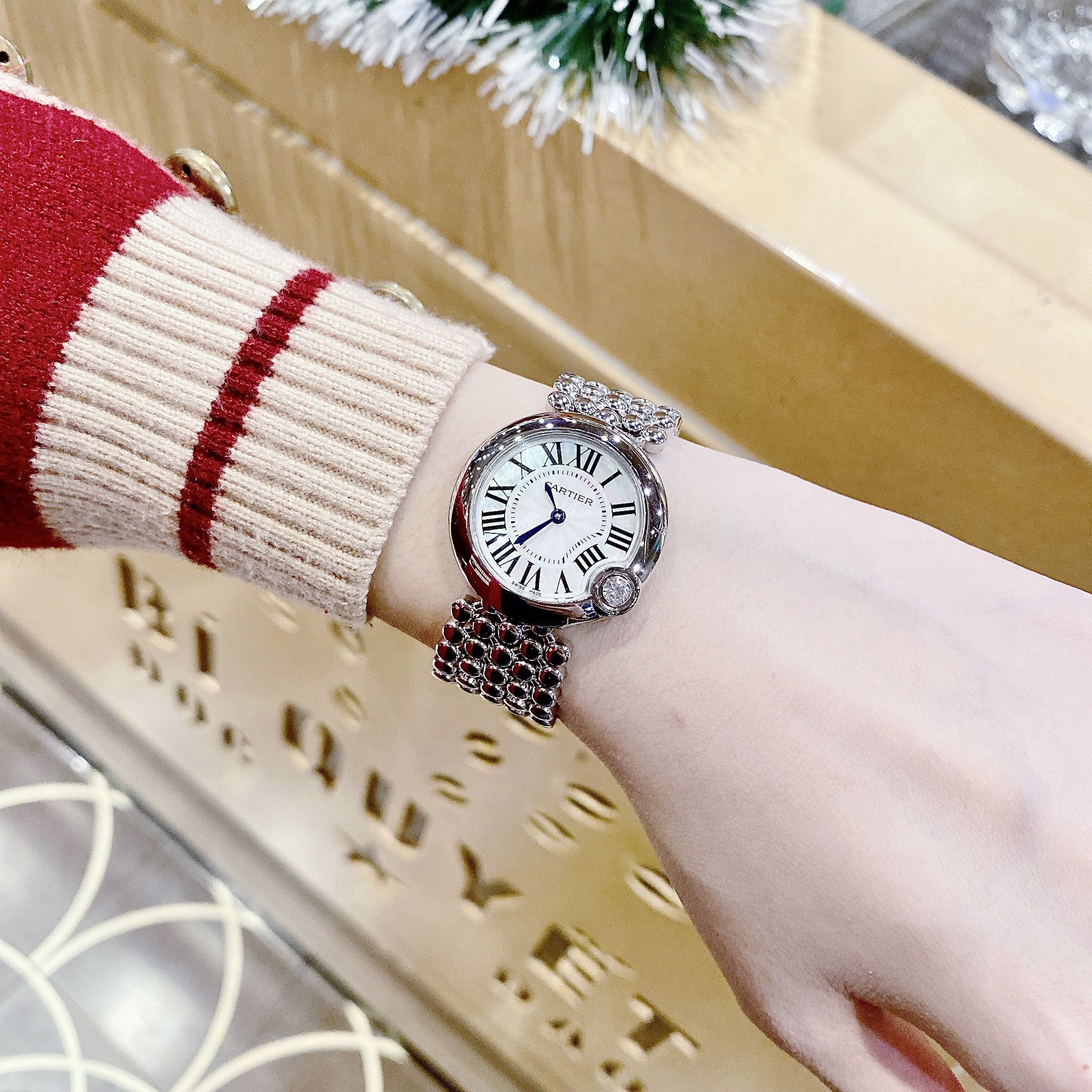 Đồng Hồ Cartier Ballon Blanc |Nữ Giới |Mặt Trắng |Đính Đá |Dây Kim Loại Silver |Máy Pin (Quartz) |Size 30mm |donghogiatot.vn