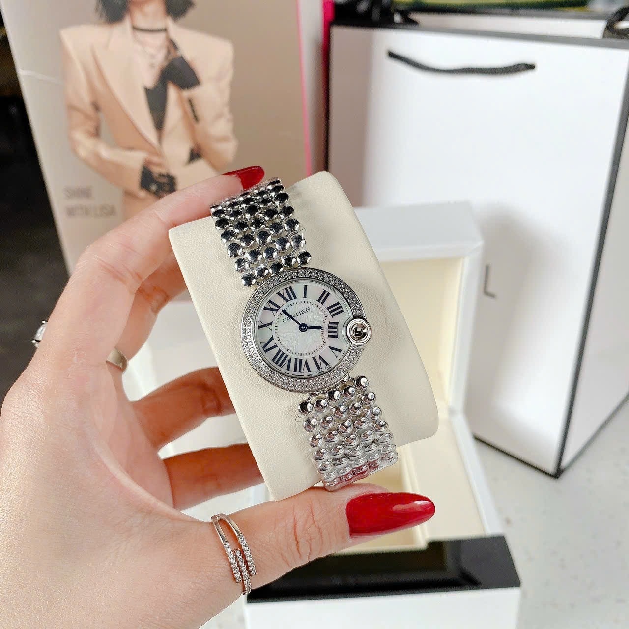 Đồng Hồ Cartier Ballon Blanc |Nữ Giới |Mặt Trắng |Đính Đá |Dây Kim Loại Silver |Máy Pin (Quartz) |Size 30mm |donghogiatot.vn