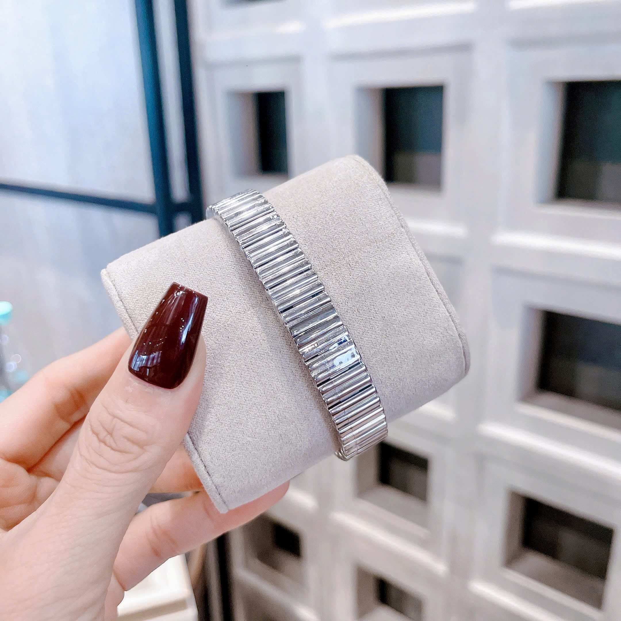 Đồng Hồ Chopard L'Heure Du Diamant Octoagonal |Nữ Giới |Mặt Xà Cừ |Dây Kim Loại |Máy Pin (Quartz) |Size 32mm |donghogiatot.vn