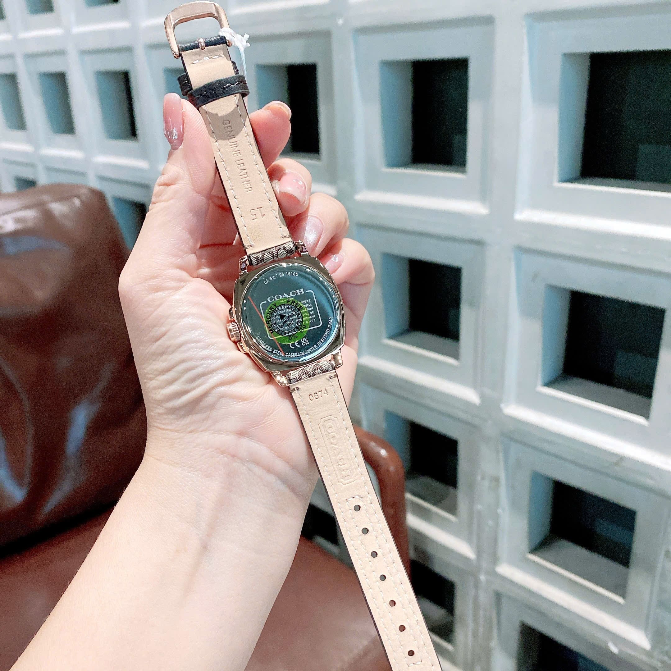 Đồng Hồ Coach Boyfriend |Nữ Giới |Đính Đá |Rose Gold |Dây Canvas Nâu |Máy Pin (Quartz) |Size 34mm |donghogiatot.vn