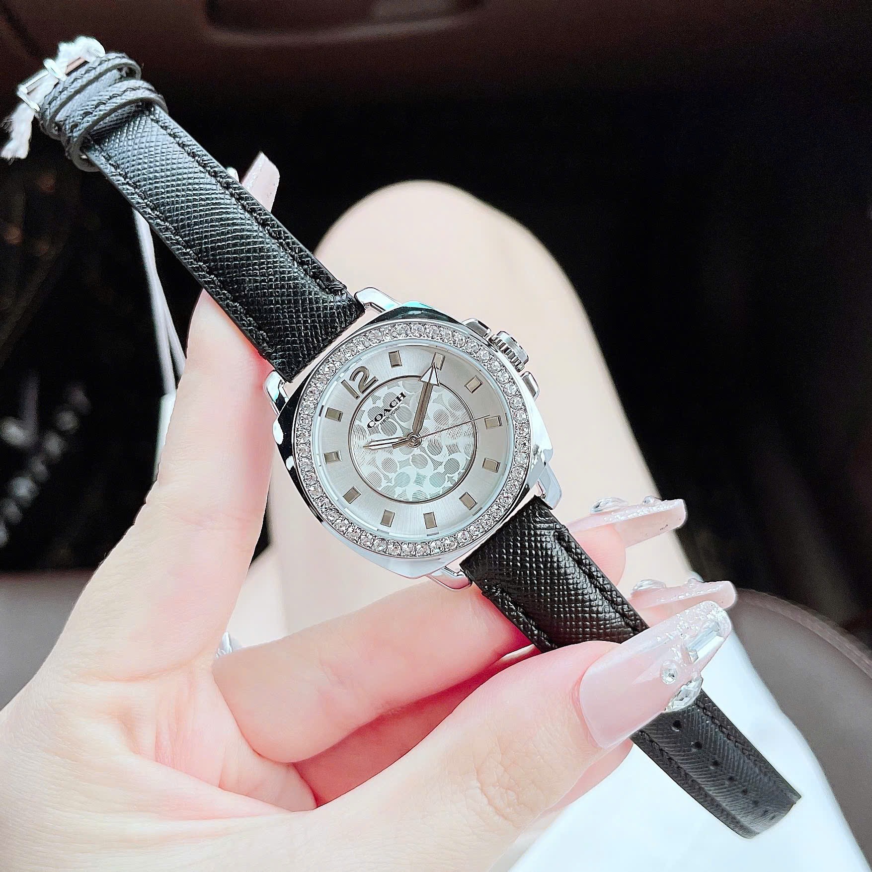 Đồng Hồ Coach Boyfriend |Nữ Giới |Silver |Đính Đá |Dây Da Đen |Máy Pin (Quartz) |Size 34mm |donghogiatot.vn