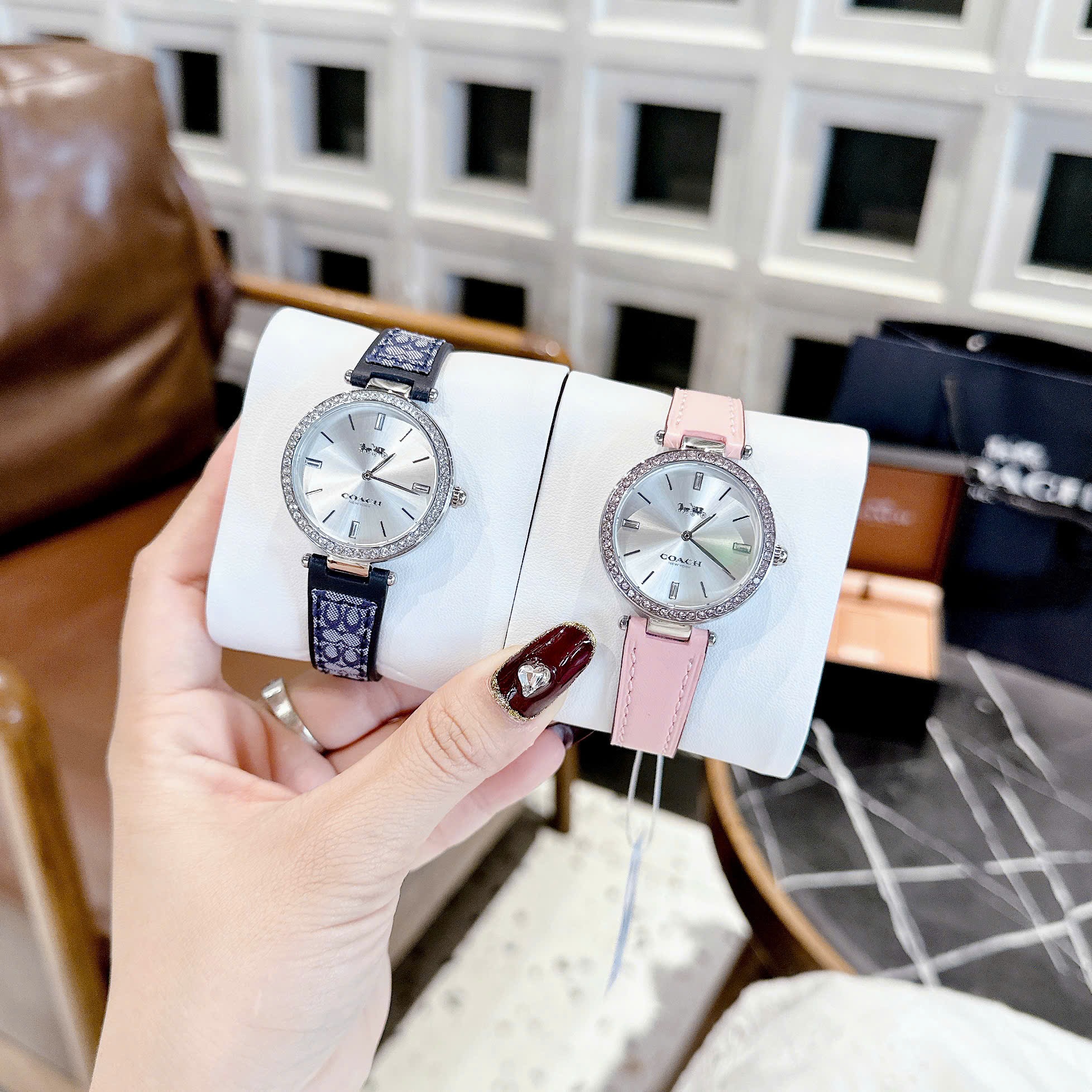 Đồng Hồ Coach Pretty In Everry Little |Nữ Giới |Đính Đá |Dây Canvas Xanh Dương |Máy Pin (Quartz) |Size 32mm |donghogiatot.vn