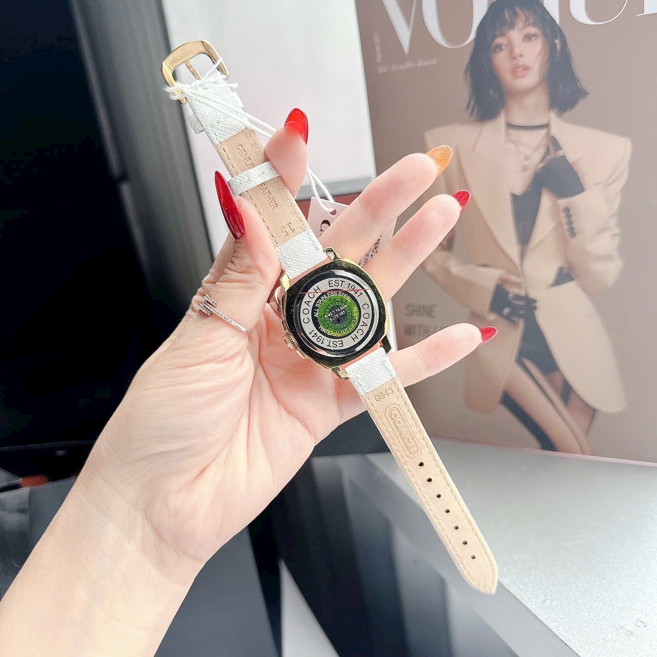 Đồng Hồ Coach New York |Nữ Giới |Vàng Gold |Dây Da Trắng |Máy Pin (Quartz) |Size 36mm |donghogiatot.vn
