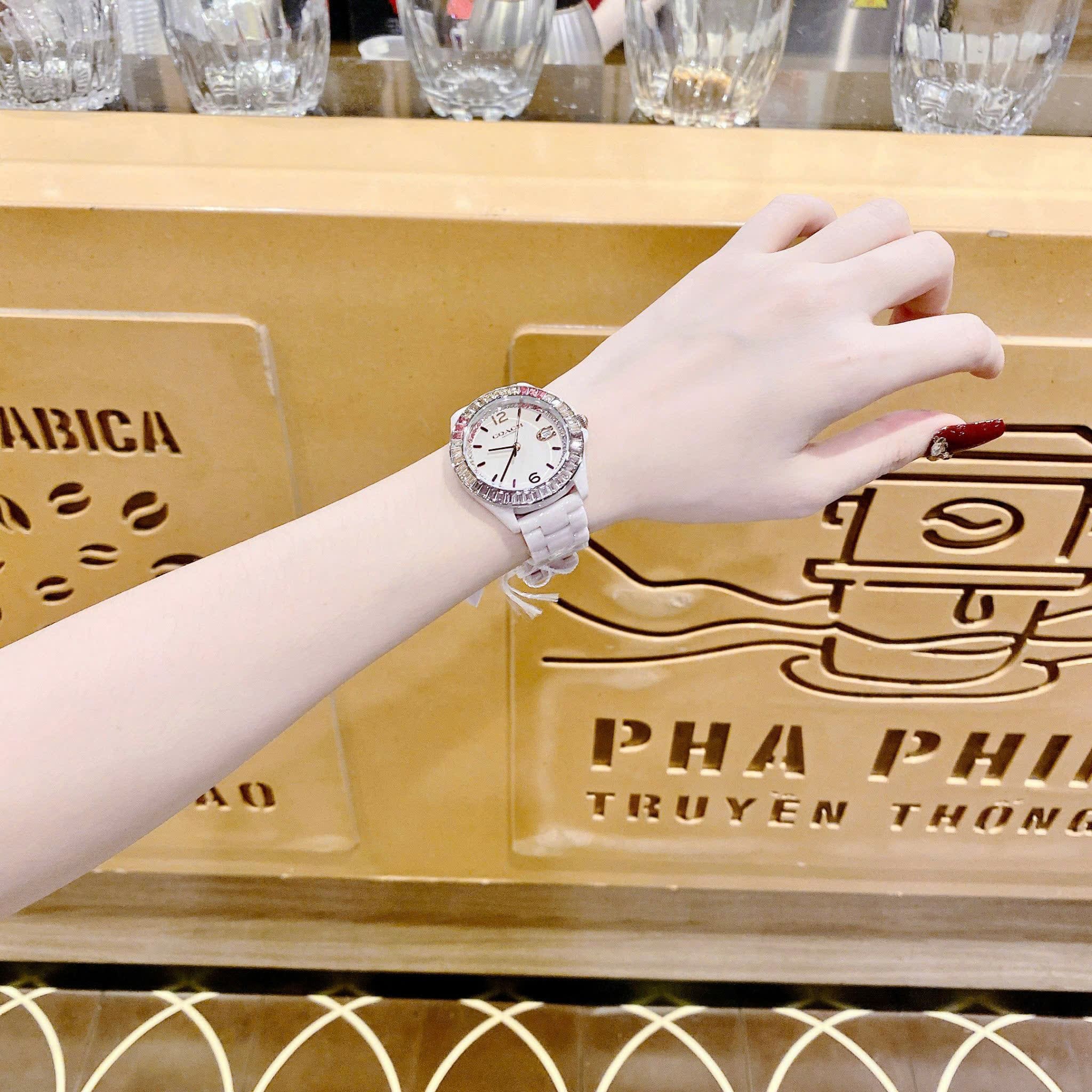 Đồng Hồ Coach Rainbow |Nữ Giới |Đính Đá Nhiều Màu |Dây Đá Ceramic Hồng |Máy Pin (Quartz) |Size 36mm |donghogiatot.vn
