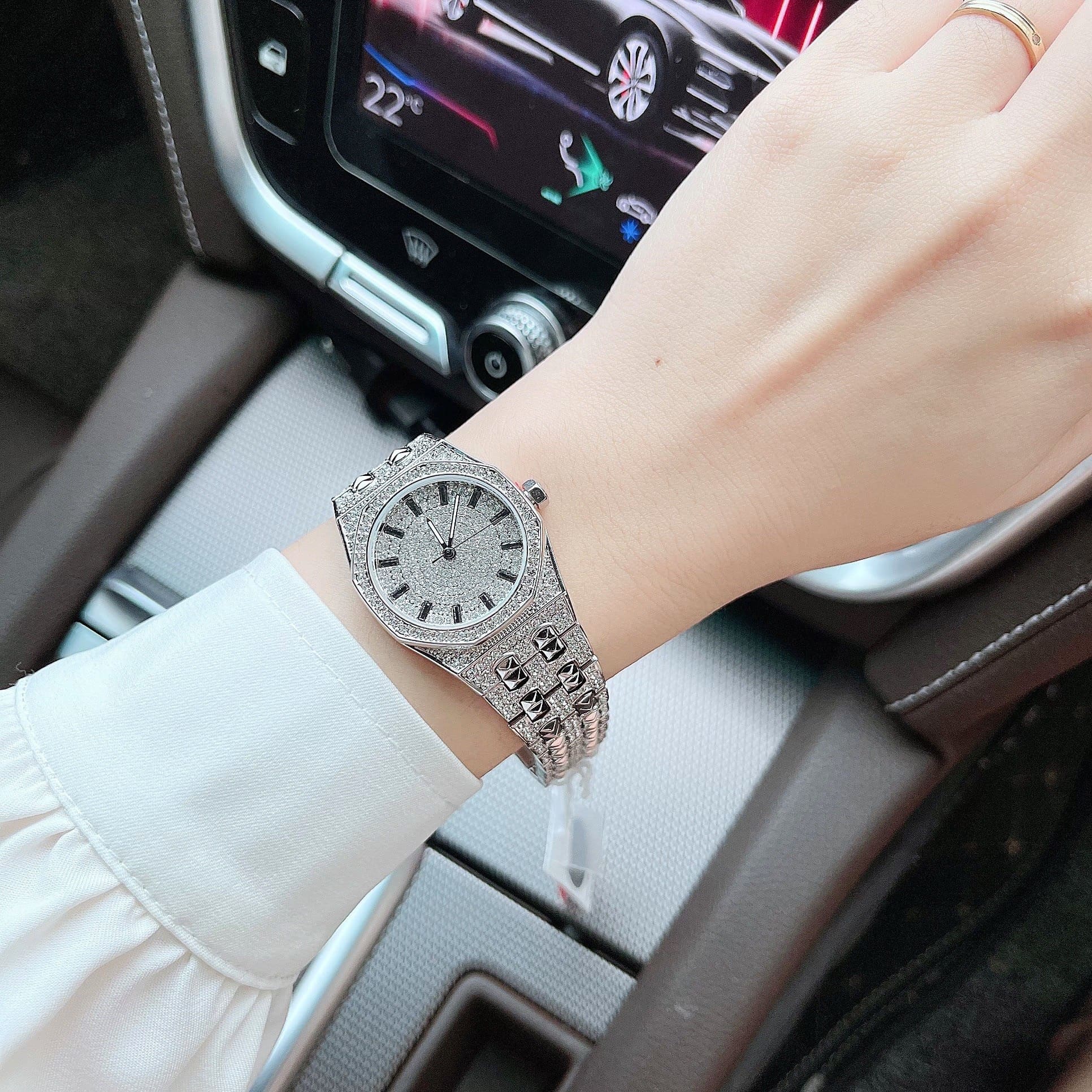 Đồng Hồ Davena Crystal |Nữ Giới |Trắng Silver |Full Đá  |Dây Kim Loại  |Máy Pin (Quartz) |Size 30mm |donghogiatot.vn