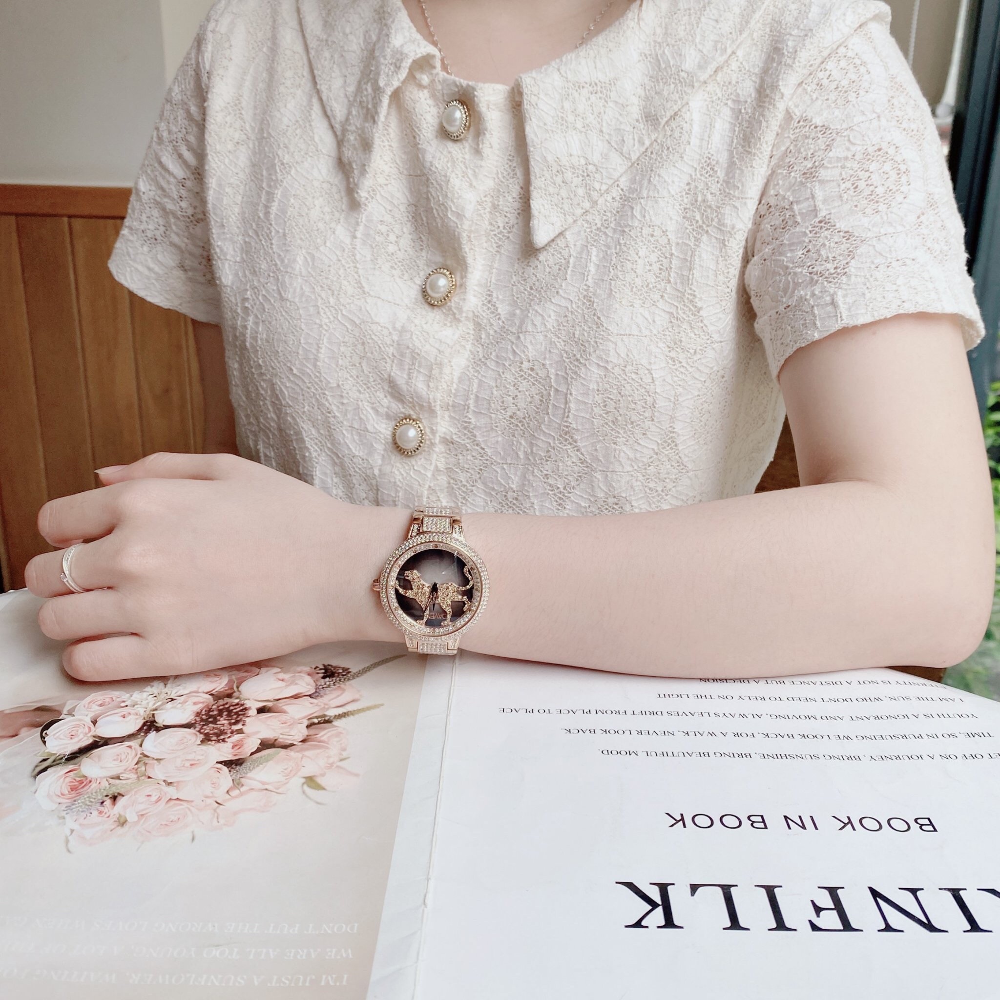 Đồng Hồ Davena Mặt Báo Xoay |Nữ Giới |Rose Gold |Dây Kim Loại |Máy Pin (Quartz) |Size 39mm |donghogiatot.vn