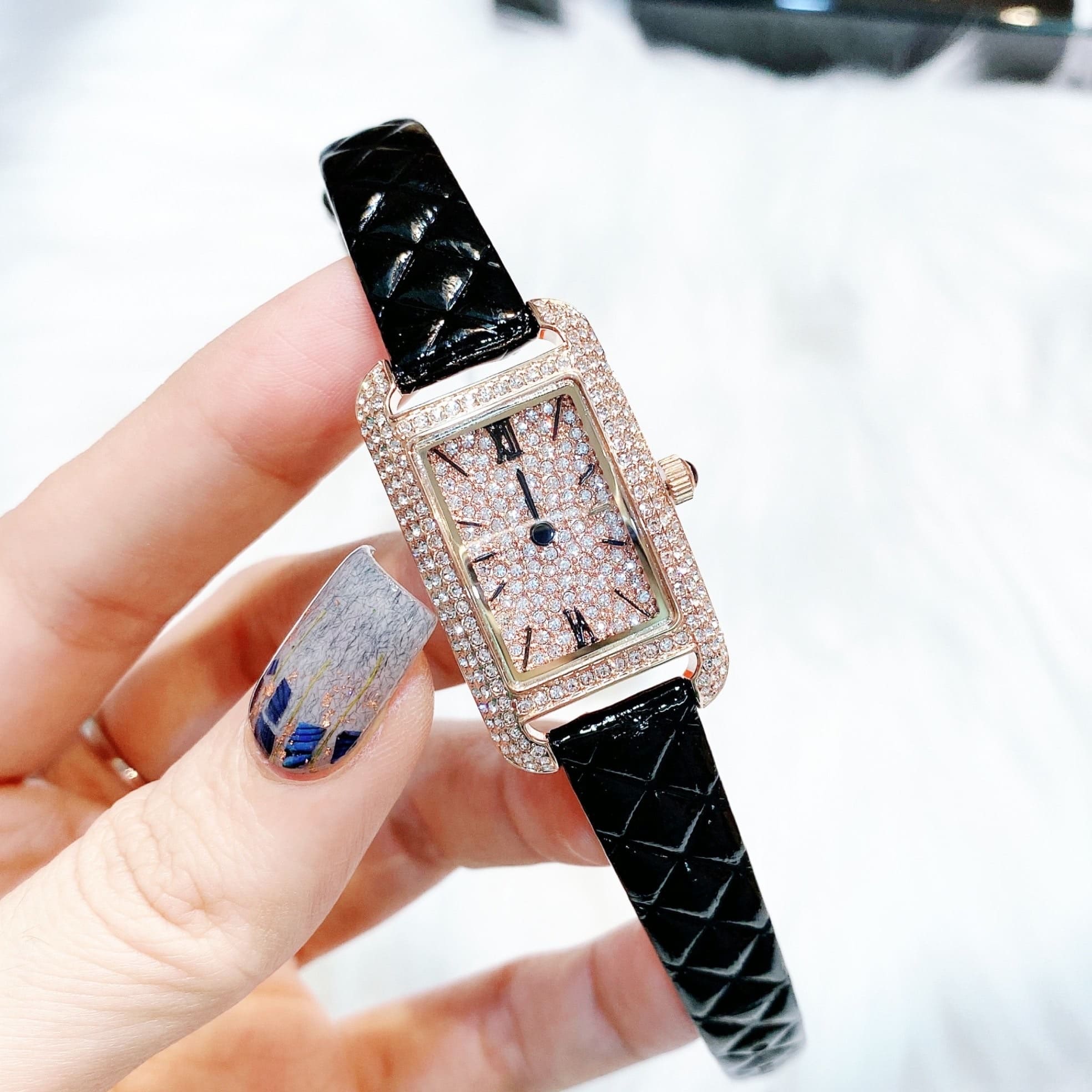 Đồng Hồ Davena Mặt Chữ Nhật |Nữ Giới |Đính Đá |Rose Gold |Dây Da Đen |Máy Pin (Quartz) |Size 21x27mm |donghogiatot.vn