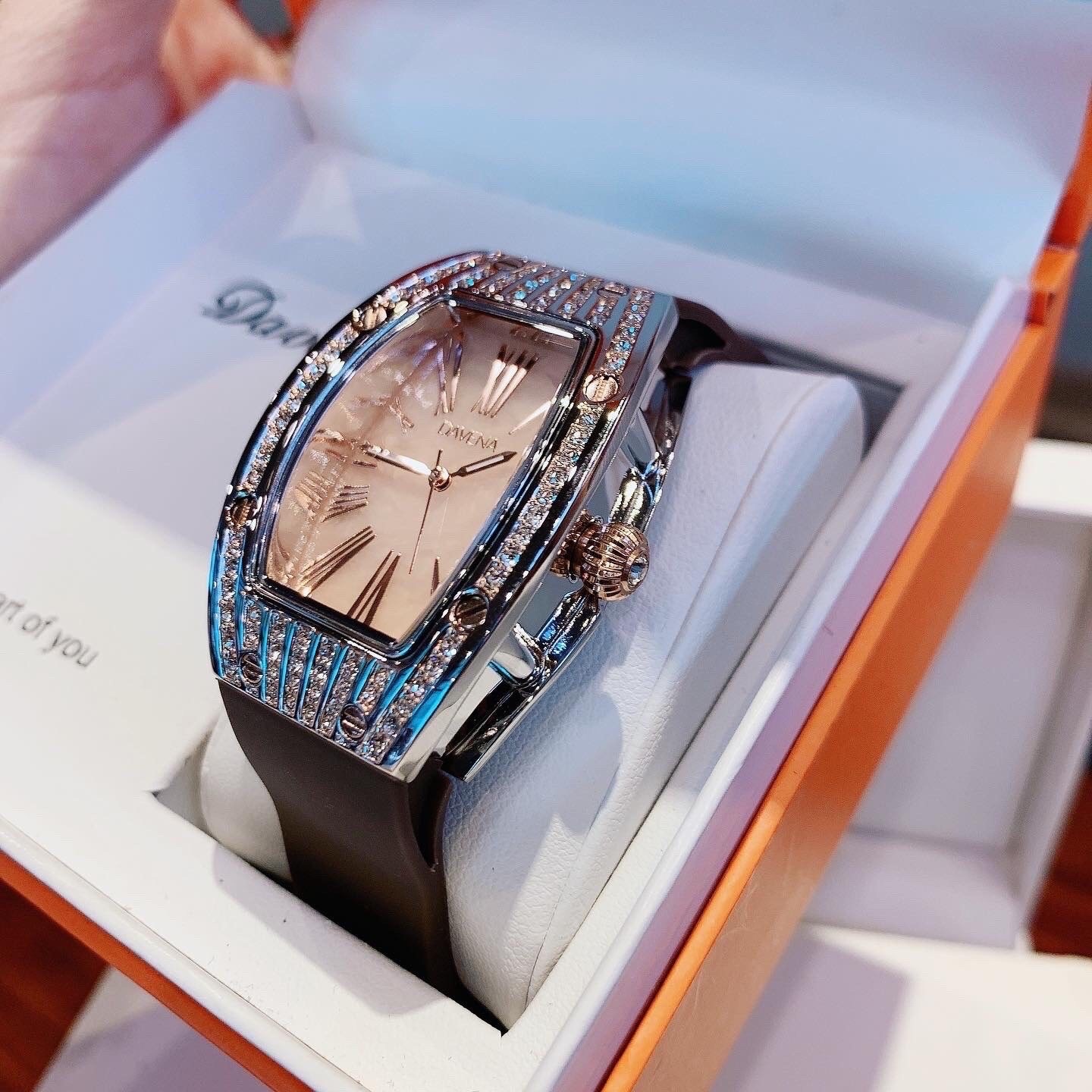 Đồng Hồ Davena Mặt Chữ Nhật |Nữ Giới |Rose Gold |Dây Silicone Nâu |Máy Pin (Quartz) |Size 30x38mm |donghogiatot.vn