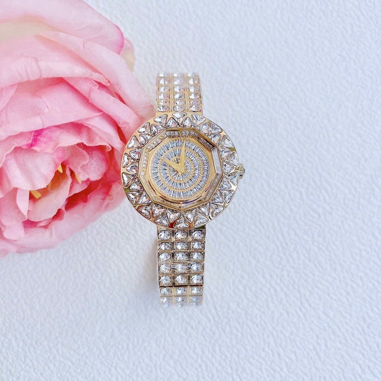 Đồng Hồ Davena Mặt Tròn Xoay |Nữ Giới |Vàng Gold |Dây Kim Loại Đính Đá |Máy Pin (Quartz) |Size 38mm |donghogiatot.vn