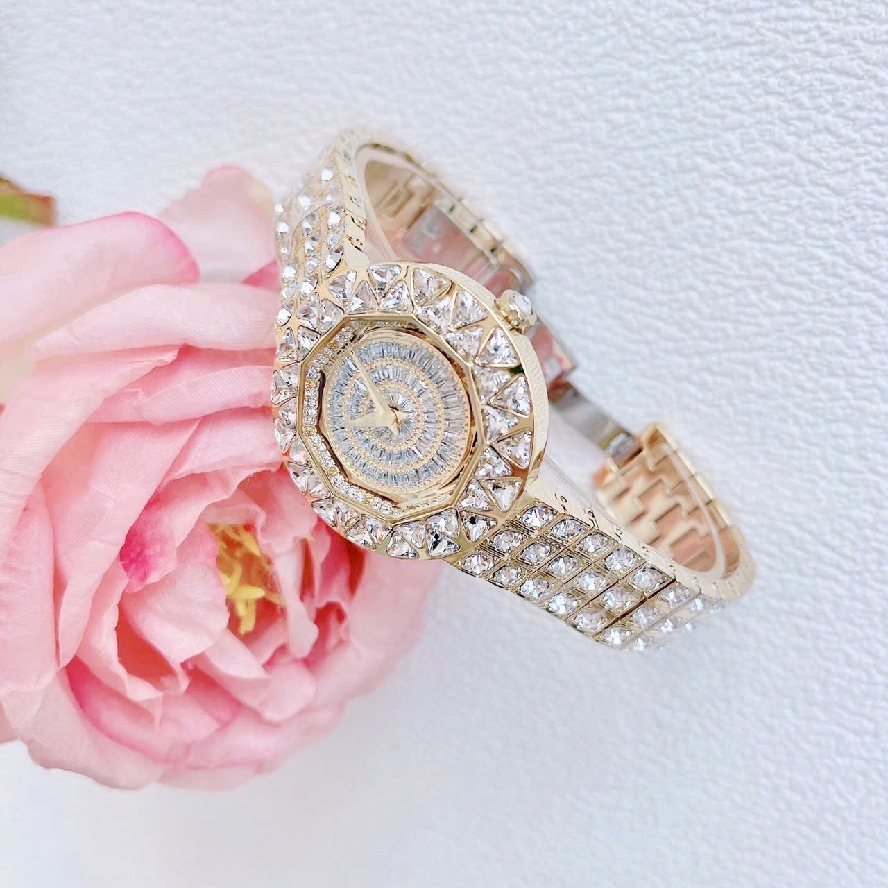 Đồng Hồ Davena Mặt Tròn Xoay |Nữ Giới |Vàng Gold |Dây Kim Loại Đính Đá |Máy Pin (Quartz) |Size 38mm |donghogiatot.vn