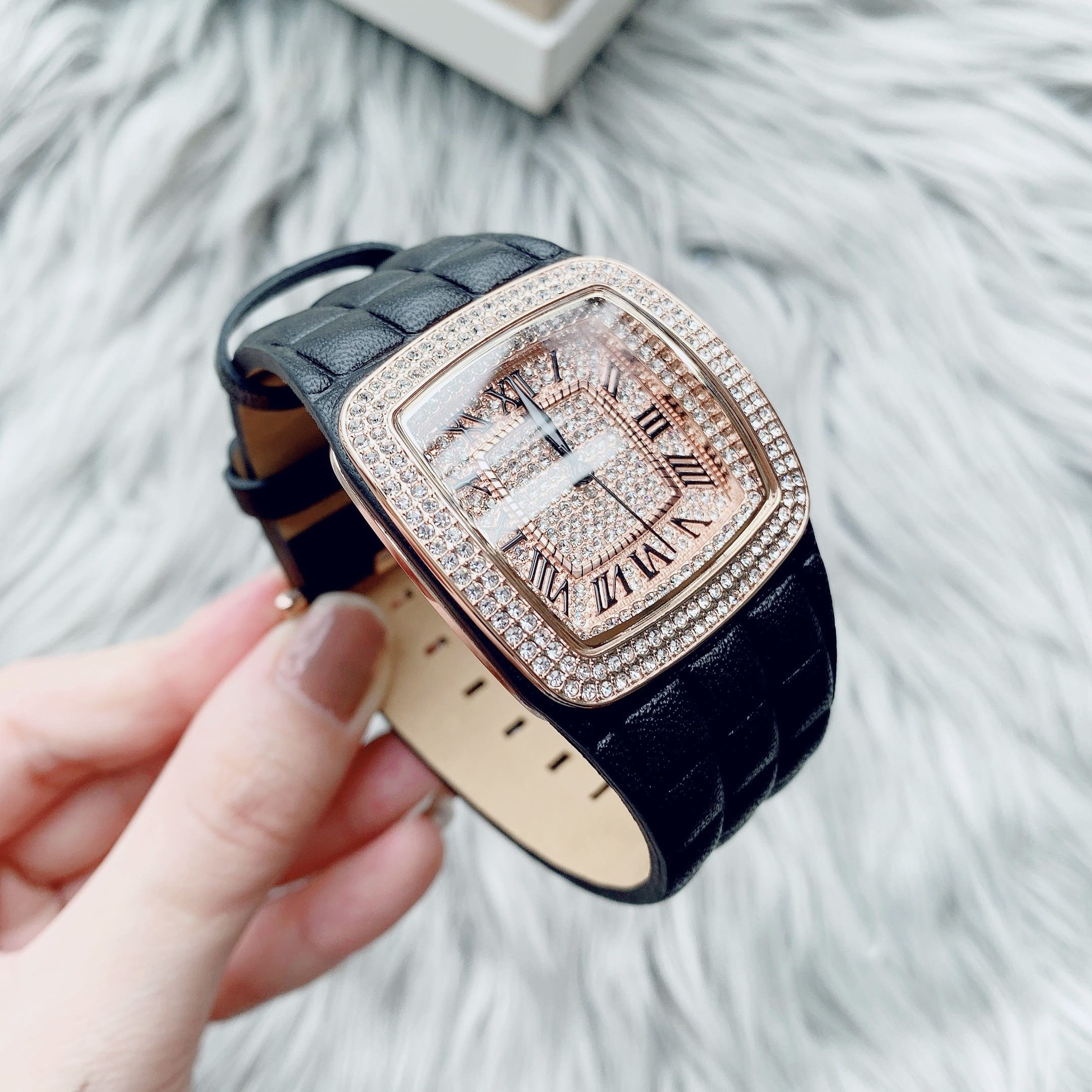 Đồng Hồ Davena Mặt Vuông |Nữ Giới |Rose Gold |Full Đá |Dây Da Đen |Máy Pin (Quartz) |Size 36mm |donghogiatot.vn