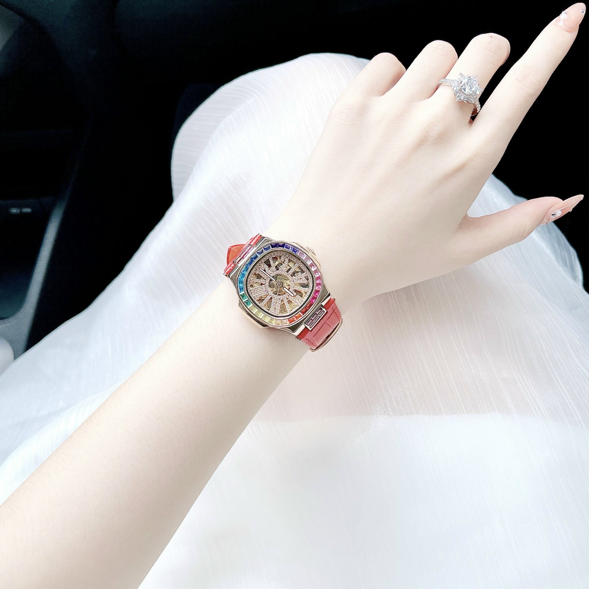 Đồng Hồ Davena Tựa Patek Philip |Nữ Giới |Full Đá Rose Gold |Dây Da Đỏ |Máy Cơ (Automatic) |Size 34mm |donghogiatot.vn
