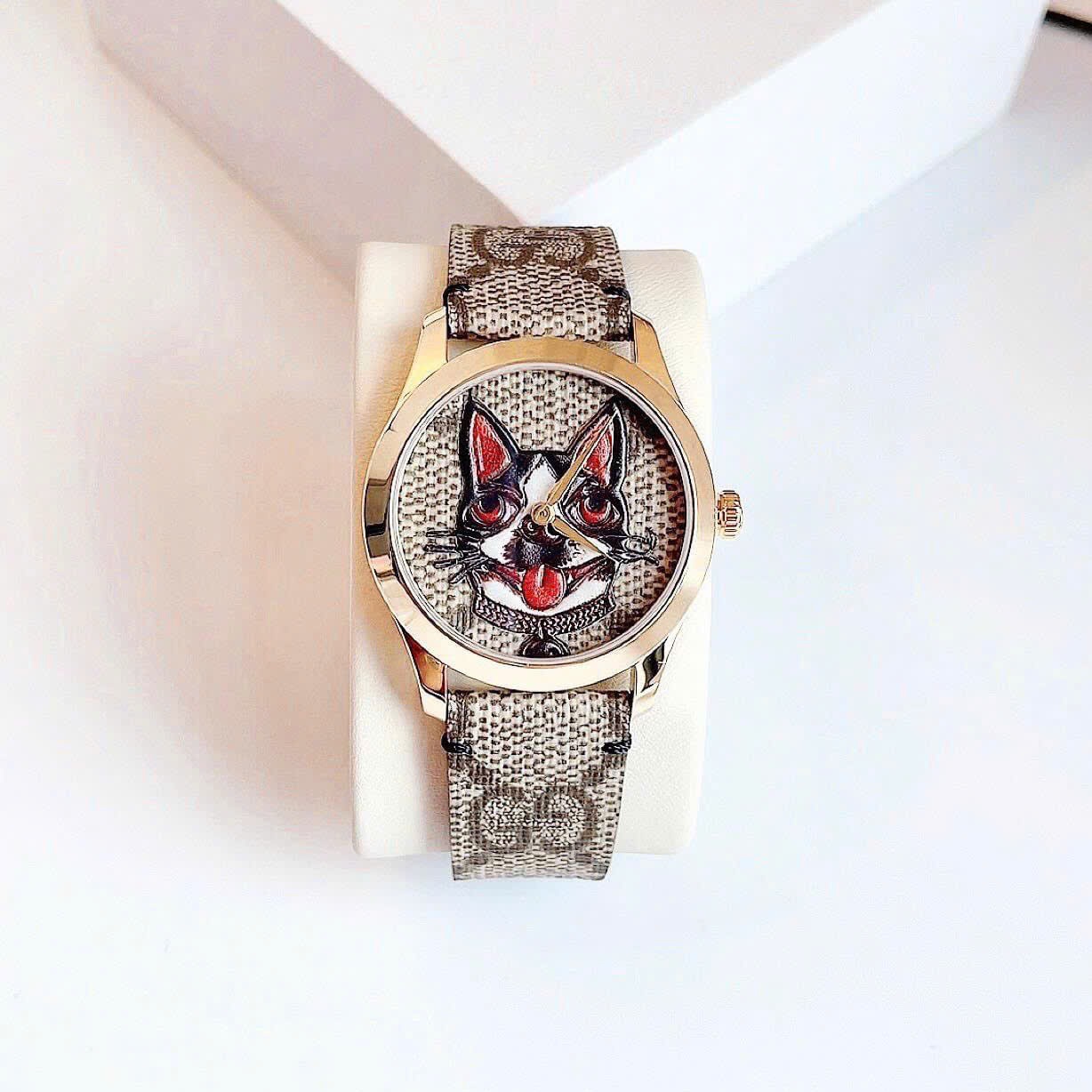 Đồng Hồ Gucci G-Timeless Dog Bull |Nữ |Mặt Họa Tiết Chú Chó |Dây Da Bọc Vải |Máy Pin (Quartz) |Size 38mm |donghogiatot.vn