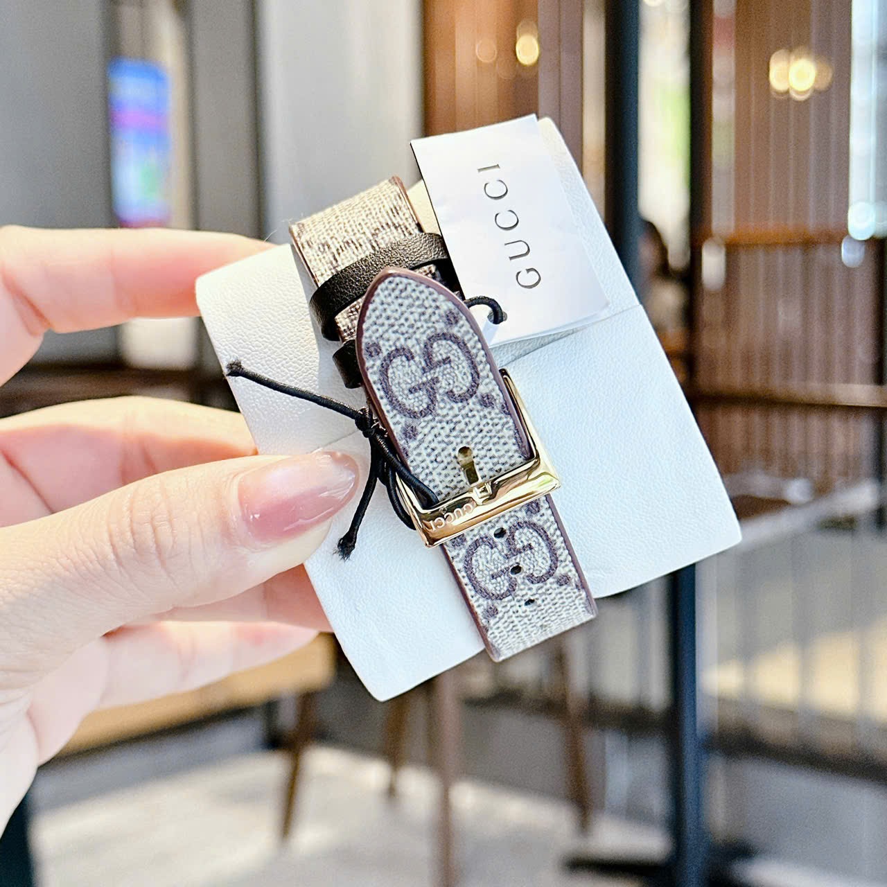 Đồng Hồ Gucci G-Timeless Dog Bull |Nữ |Vàng Gold |Dây Da Nâu Họa Tiết |Máy Pin (Quartz) |Size 38mm |donghogiatot.vn