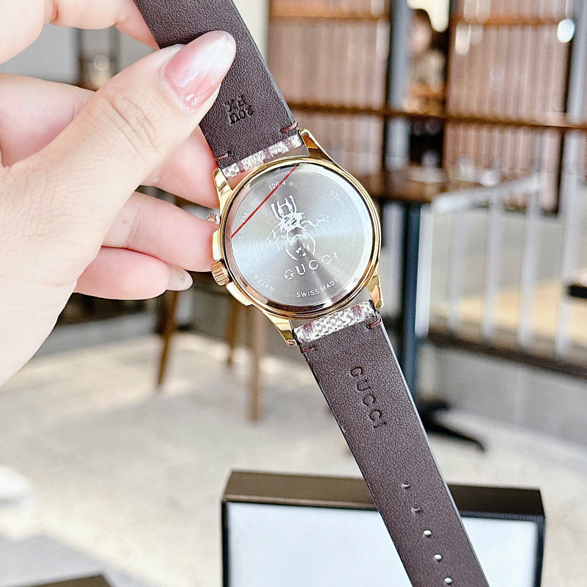 Đồng Hồ Gucci G-Timeless GG Supreme Canvas |Nữ |Dây Da Nâu Họa Tiết Con Ong |Máy Pin (Quartz) |Size 38mm |donghogiatot.vn
