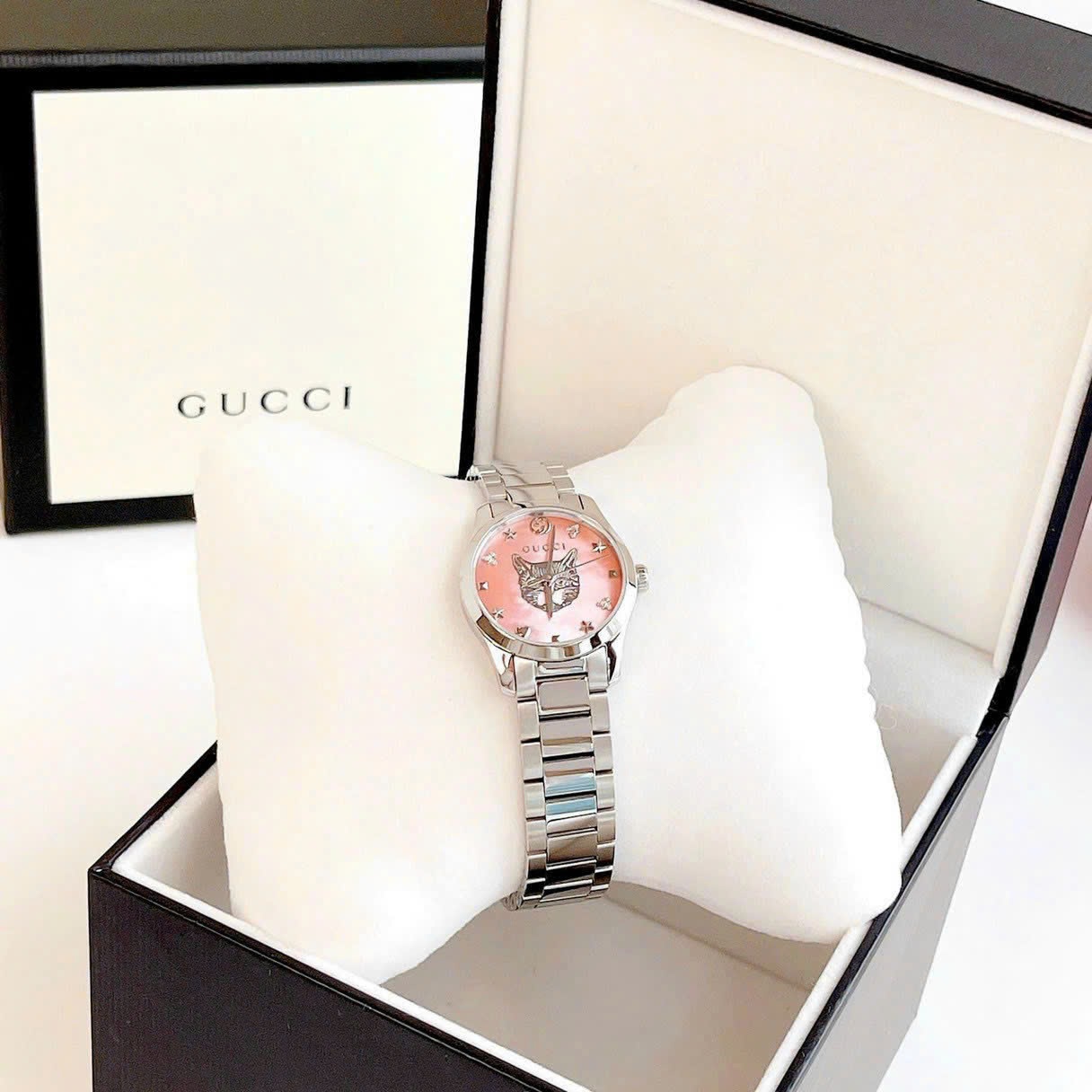 Đồng Hồ Gucci G-Timeless Mystic Cat Motif |Nữ |Mặt Hồng |Dây Kim Loại Silver |Máy Pin (Quartz) |Size 28mm |donghogiatot.vn