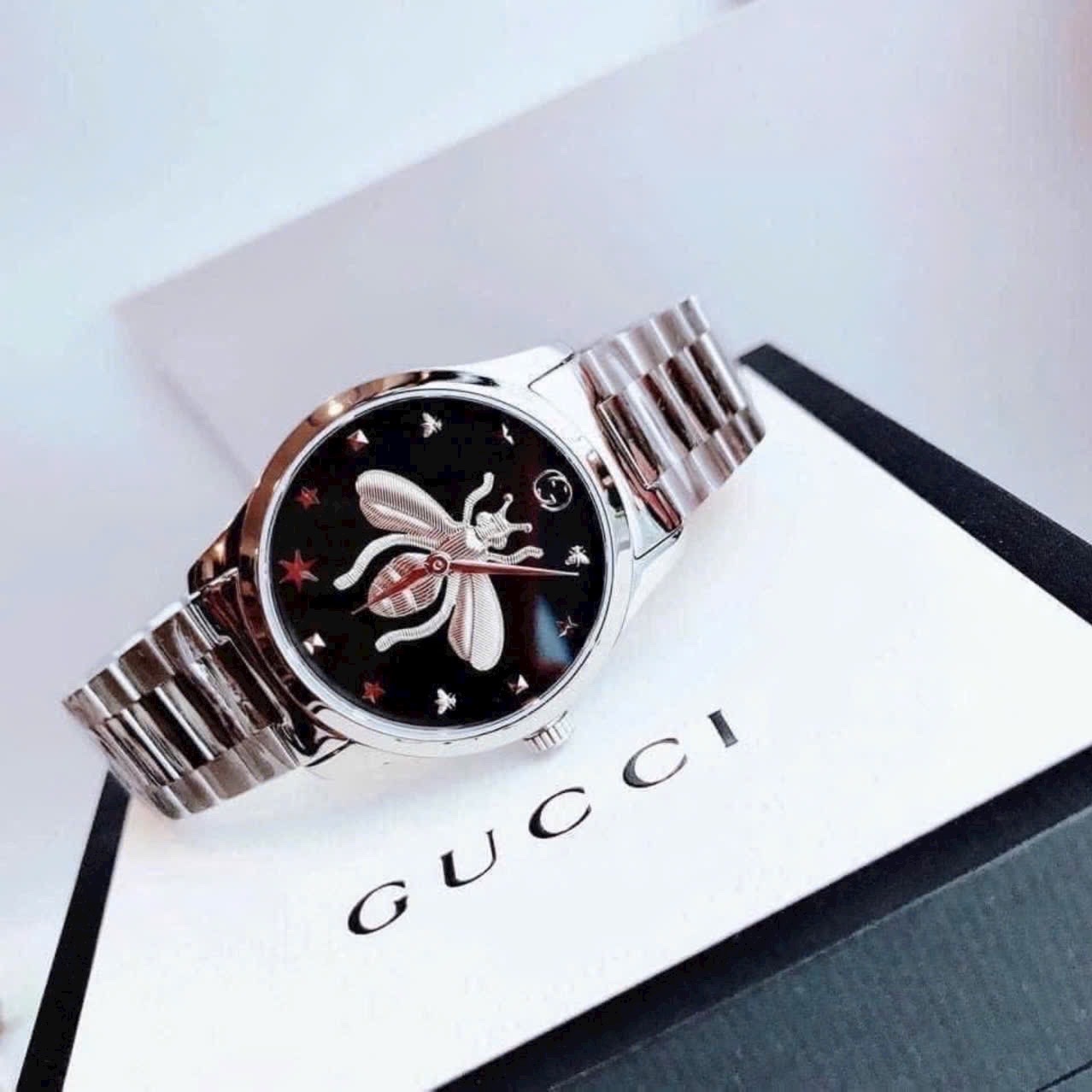 Đồng Hồ Gucci G-Timeless Cat |Nam |Mặt Đen |Hình Chú Ong |Dây Kim Loại Silver |Máy Pin (Quartz) |Size 38mm |donghogiatot.vn