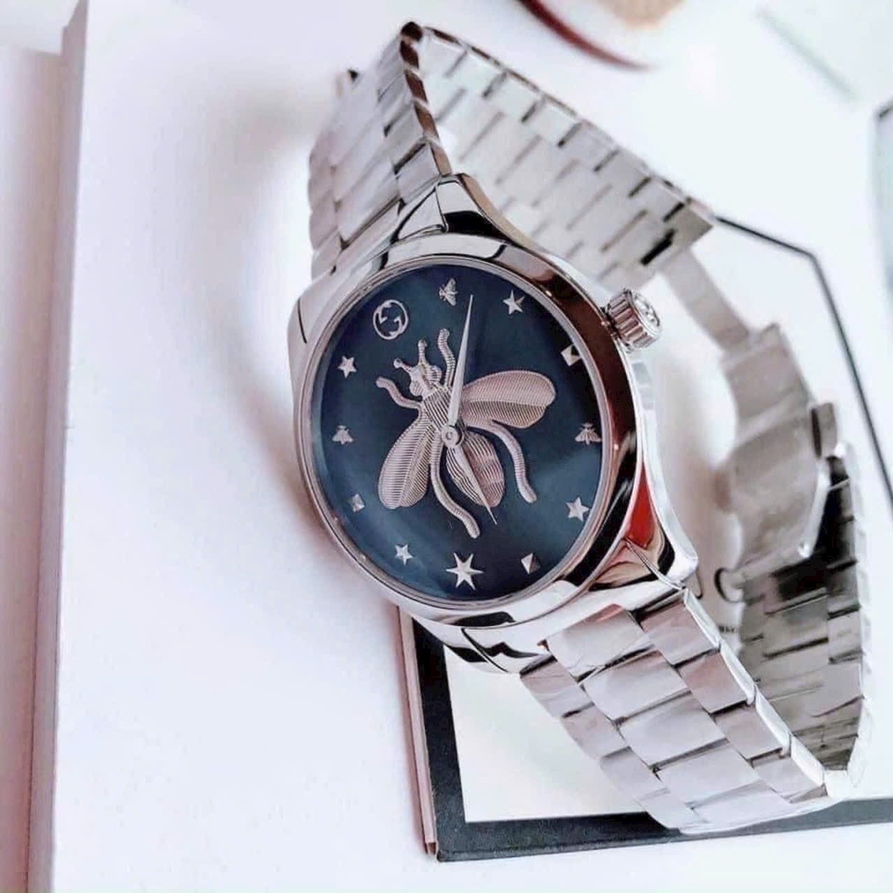 Đồng Hồ Gucci G-Timeless Cat |Nam |Mặt Đen |Hình Chú Ong |Dây Kim Loại Silver |Máy Pin (Quartz) |Size 38mm |donghogiatot.vn