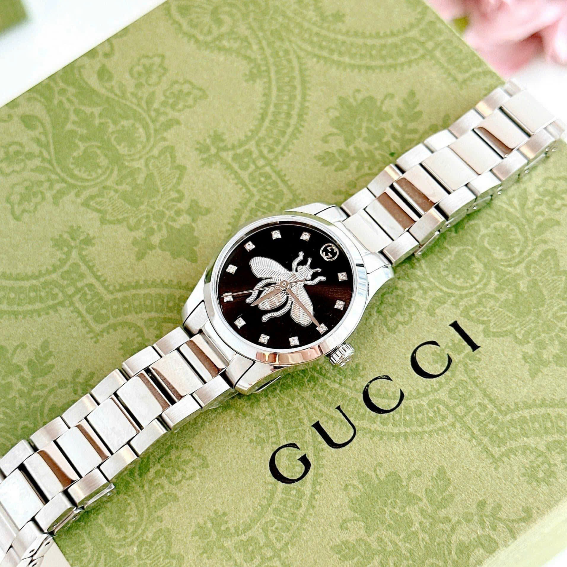 Đồng Hồ Gucci G-Timeless |Nữ |Họa Tiết Con Ong Đen |Dây Kim Loại Silver |Máy Pin (Quartz) |Size 28mm |donghogiatot.vn